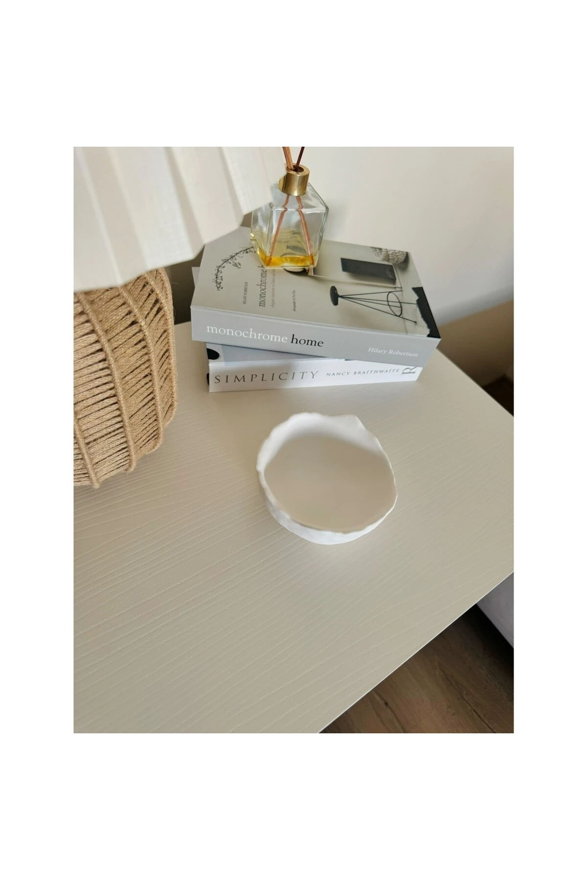 Derin Asimetrik Çukur Tabak Dekor Obje