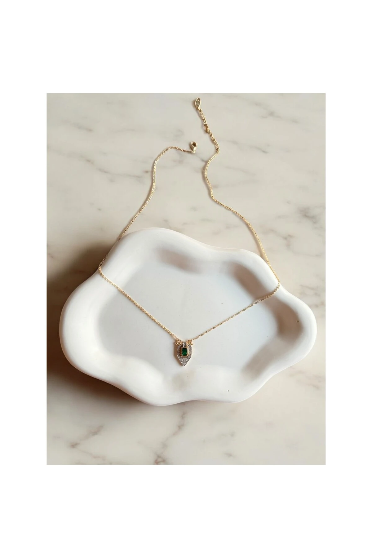 Flama Model Zümrüt Zirkon Taşlı Leyla Kolye