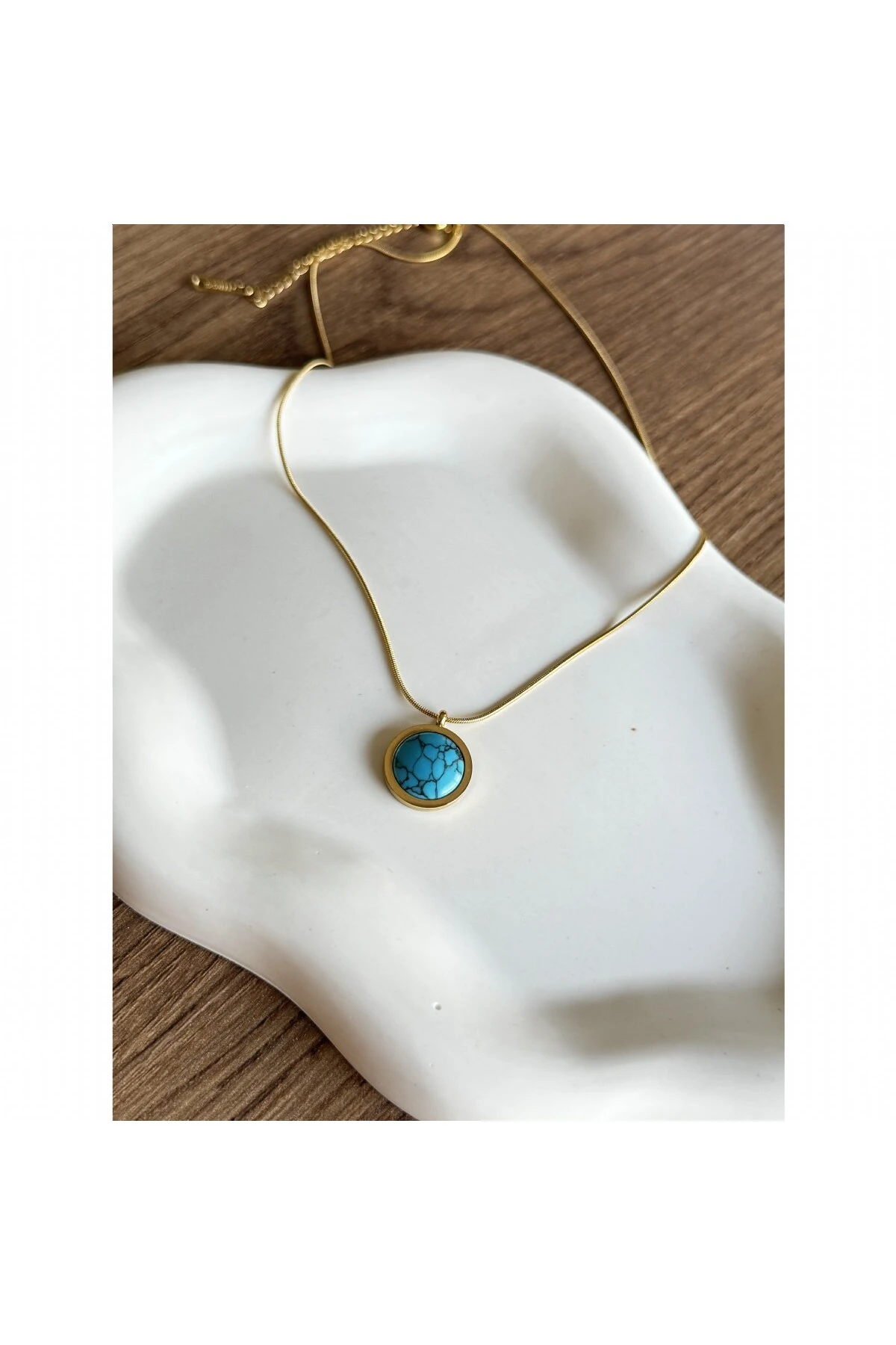 Firuze Taşlı Yuvarlak Model Vintage Çelik Kolye