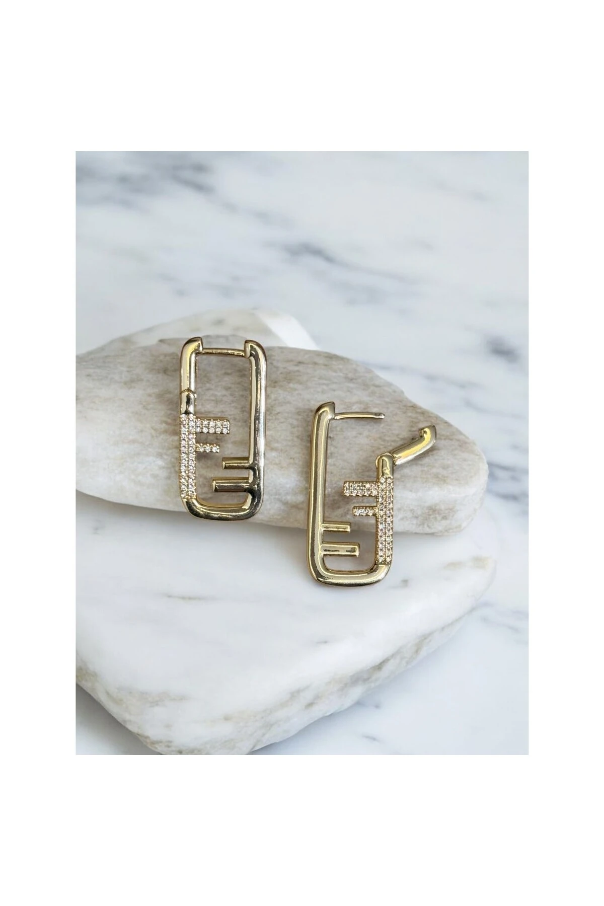 Uzun Kilitli Model Zirkon Taşlı Küpe