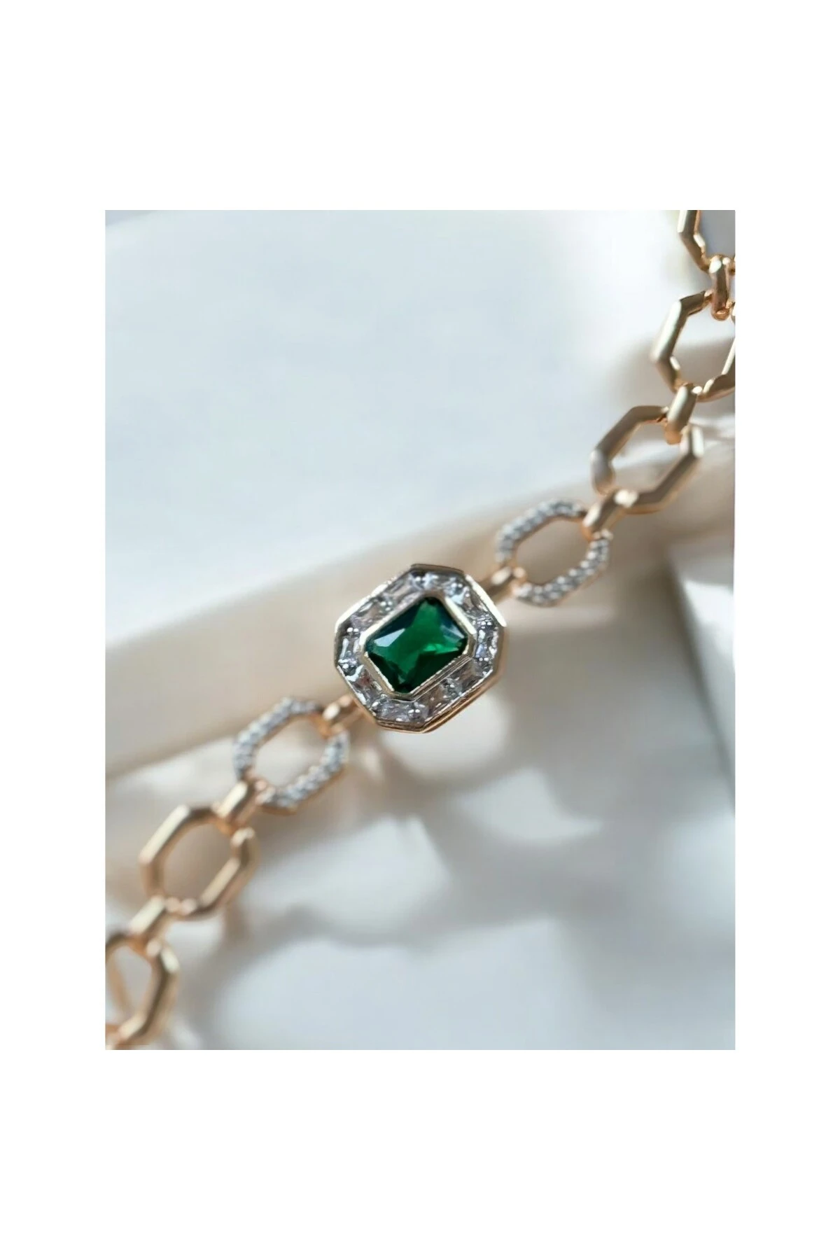 Zincir Model Zümrüt Kristal ve Zirkon Taşlı Bileklik