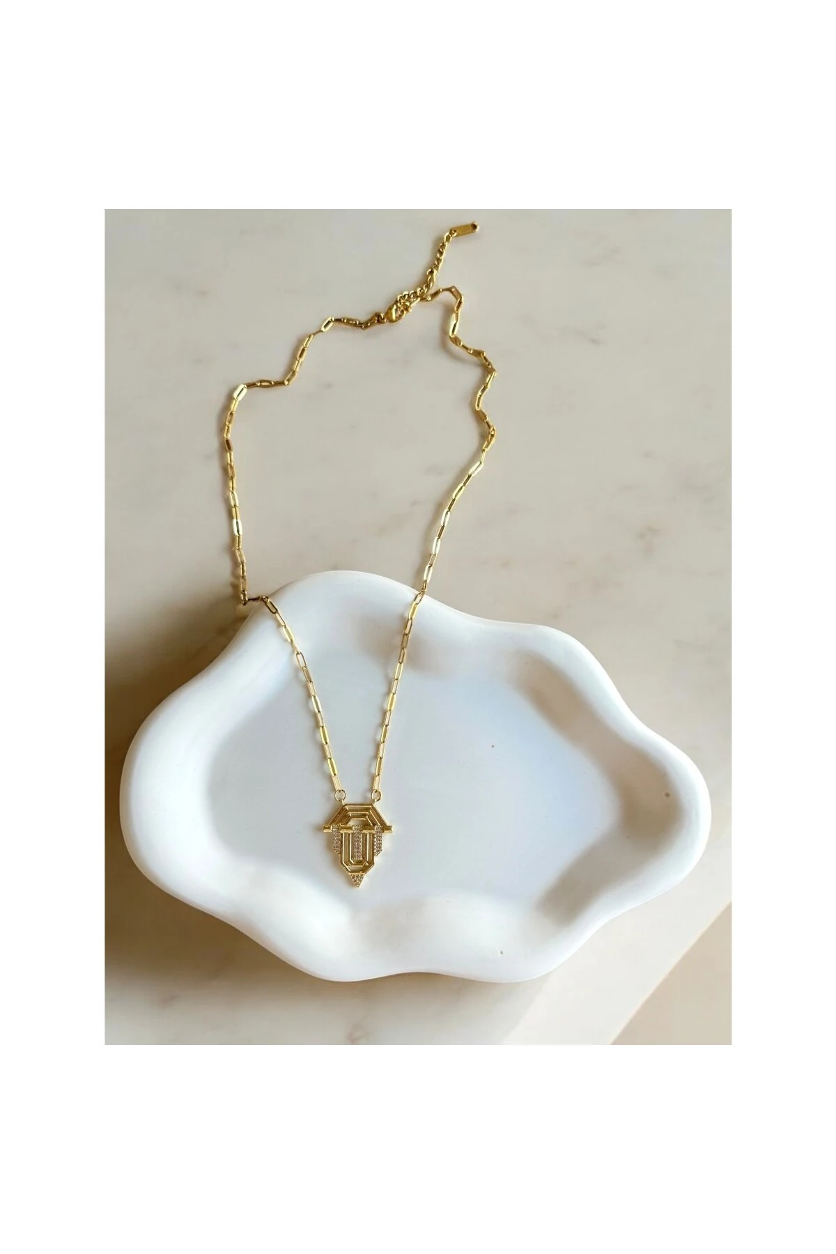 Madalyon Model Full Zirkon Taşlı Büyük Leyla Kolye