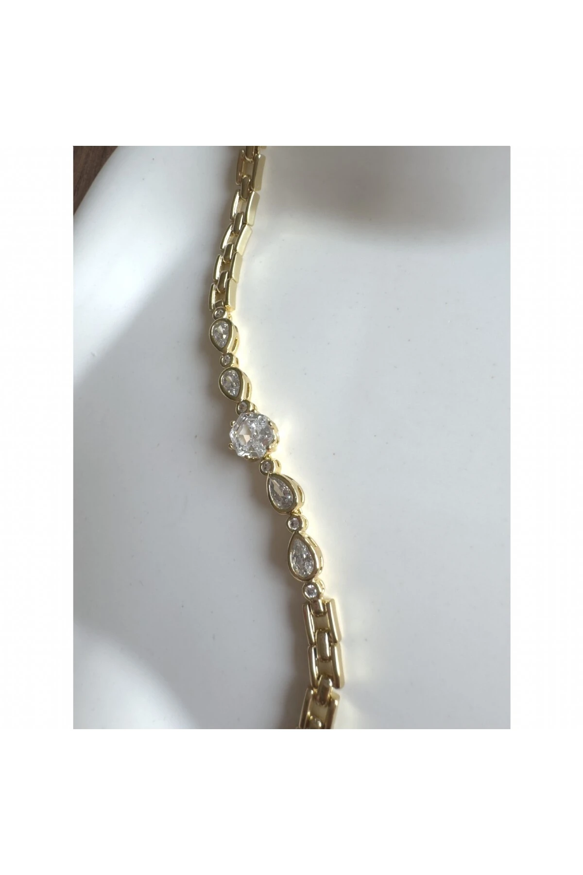 Dörtlü Damla Kemerli Tek Taş Bileklik