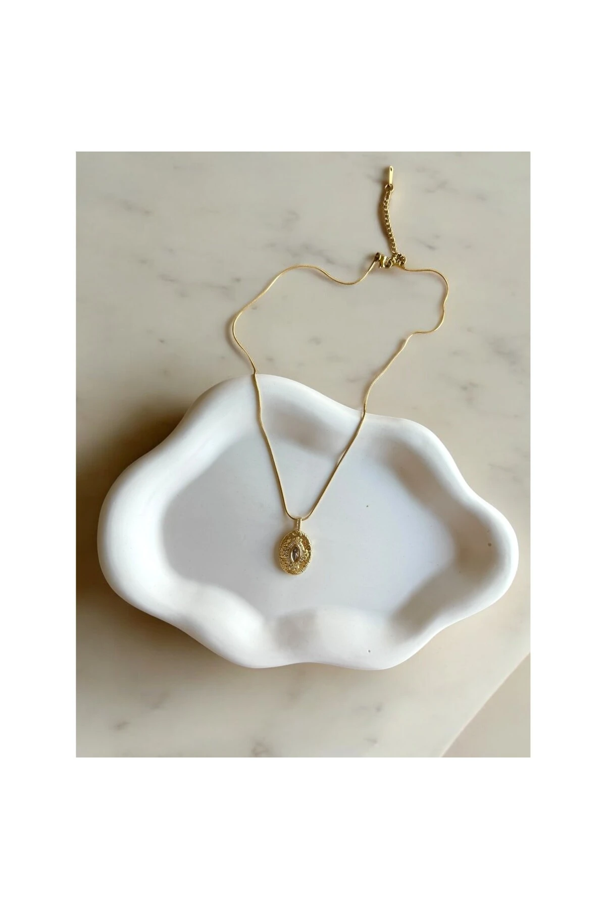 Kristal ve Zirkon Taşlı Oval Vintage Çelik Kolye