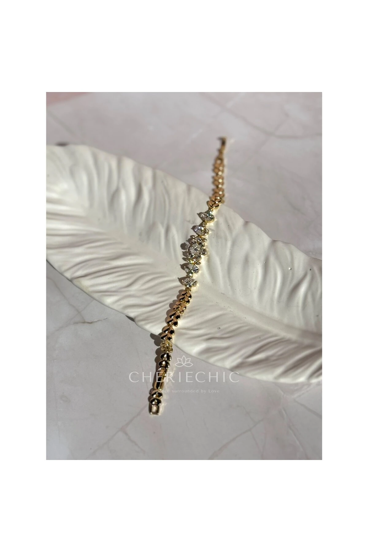 Lotus, Çiçek, Damla ve Kalp Detaylı Kristal Zirkon Taşlı Bileklik