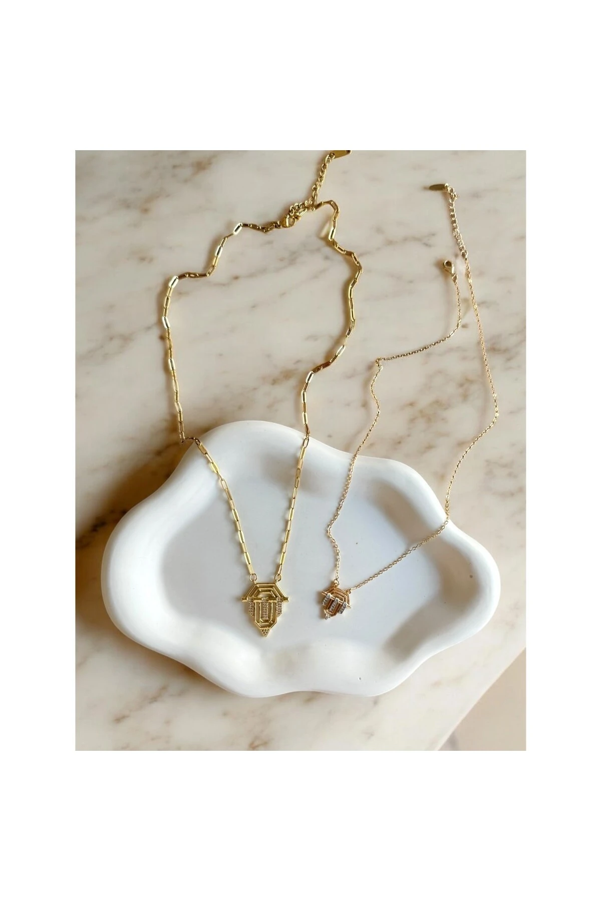 Madalyon Model Full Zirkon Taşlı Büyük Leyla Kolye