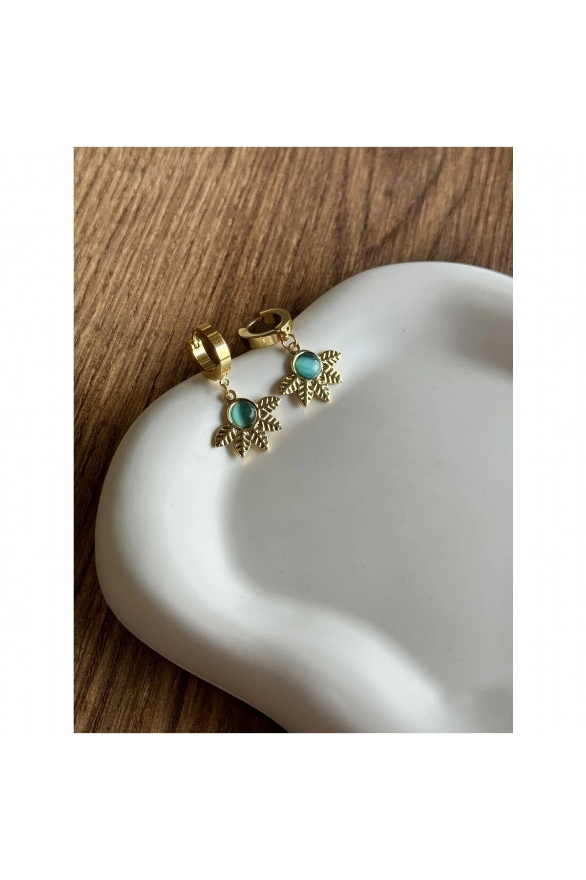 Mavi Opal Taşlı Yaprak Model Charm Çelik Küpe