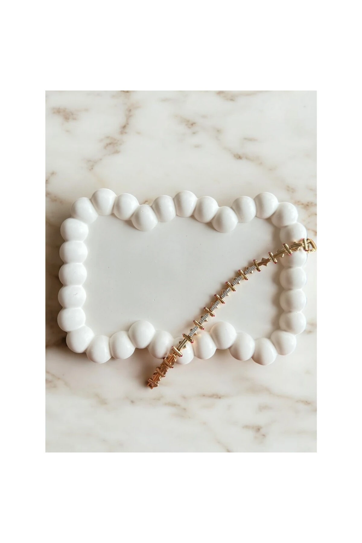 Yakut Kristal ve Baget Taşlı Sofistique M Bileklik