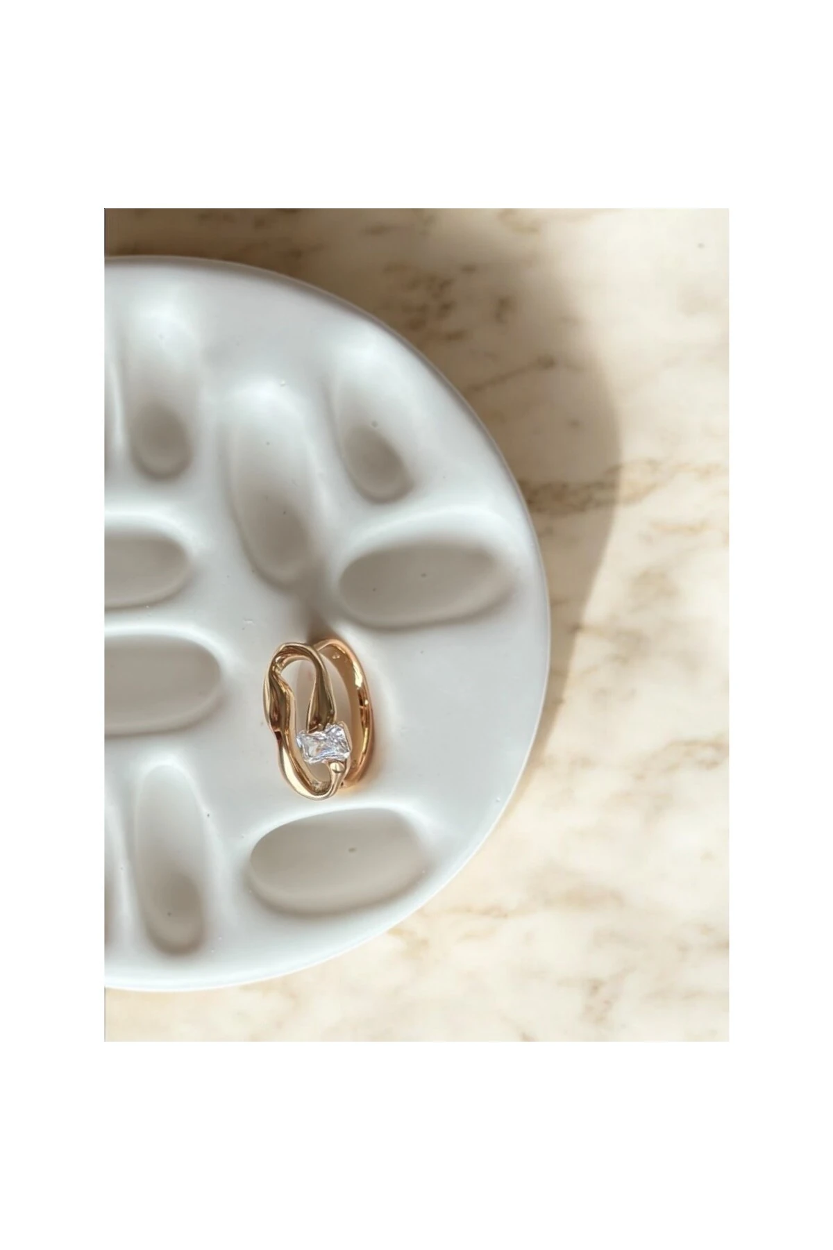 Asimetrik Baget Taşlı Yüzük