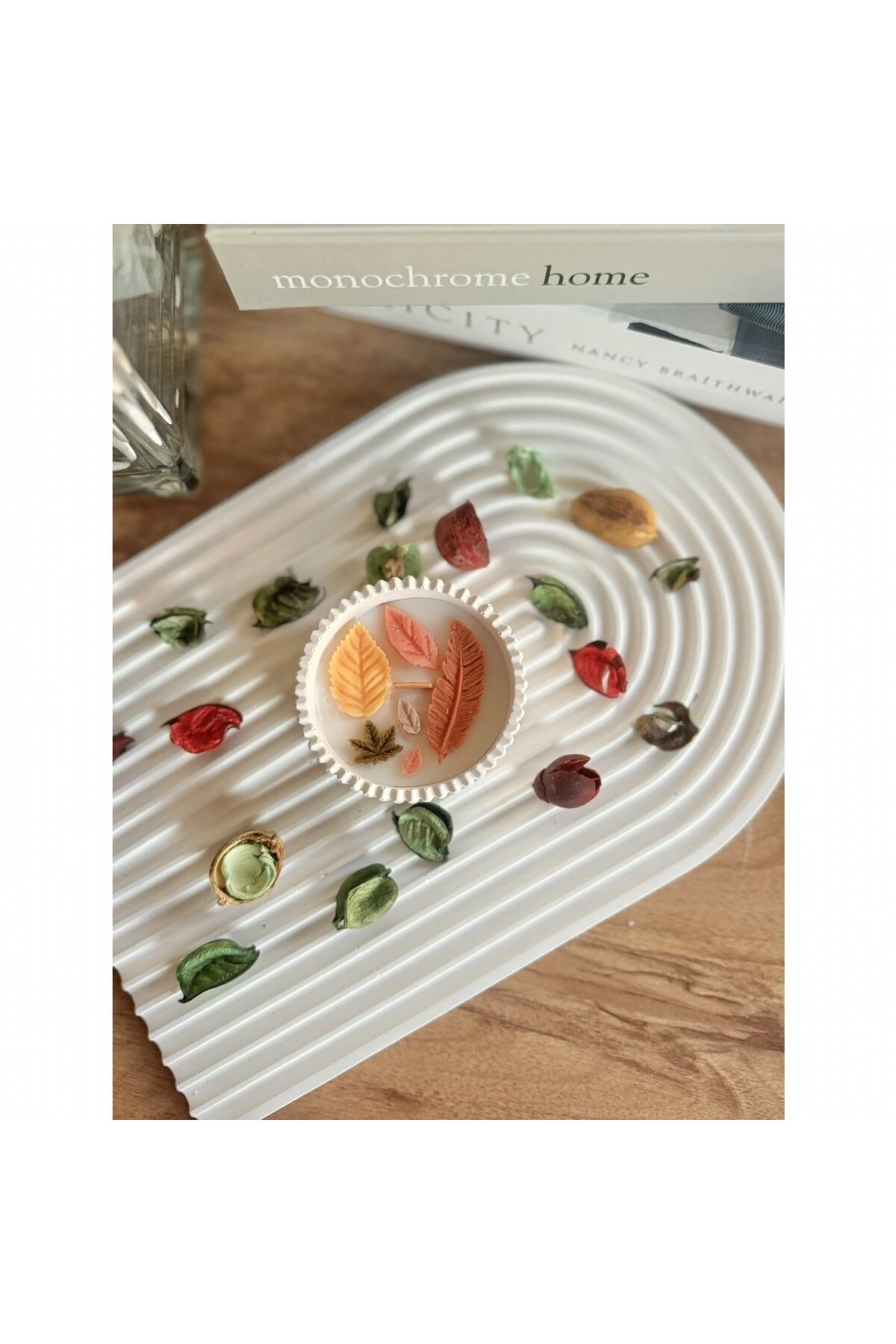 Yuvarlak Beton Sonbahar Yaprakları Dekor Mum | Sonbahar Koleksiyonu | Model 1