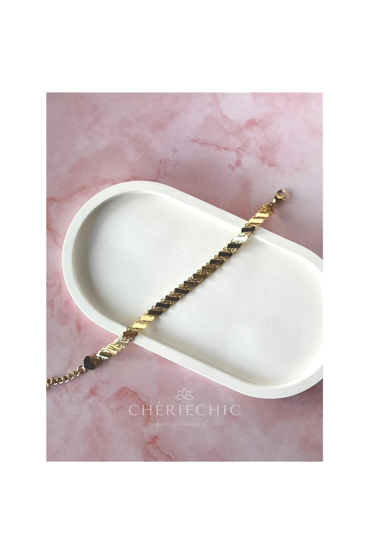 Kalp Detaylı Hasır Hafif Zincir Bileklik