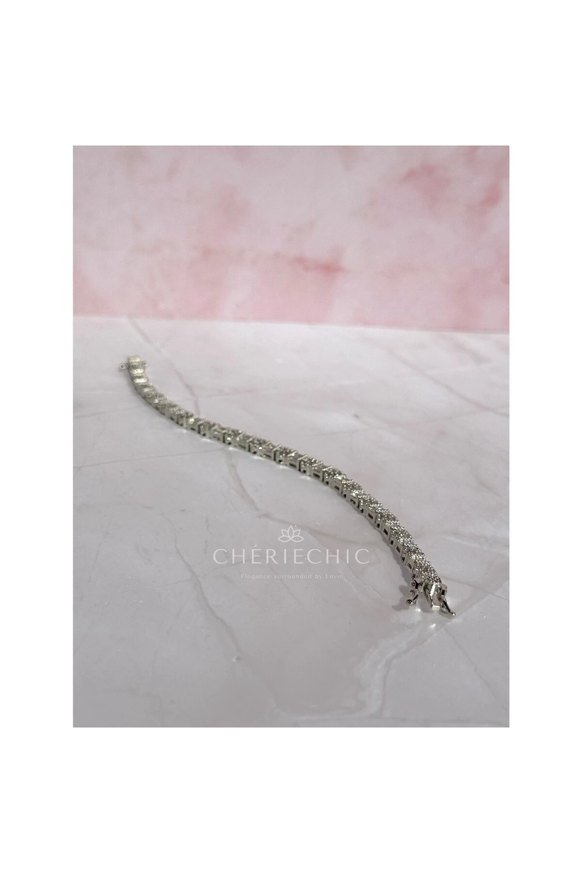 Çiçek ve Baget Taş Detaylı Çok Zarif Su Yolu Bileklik 14 Ayar Beyaz Altın Rengi