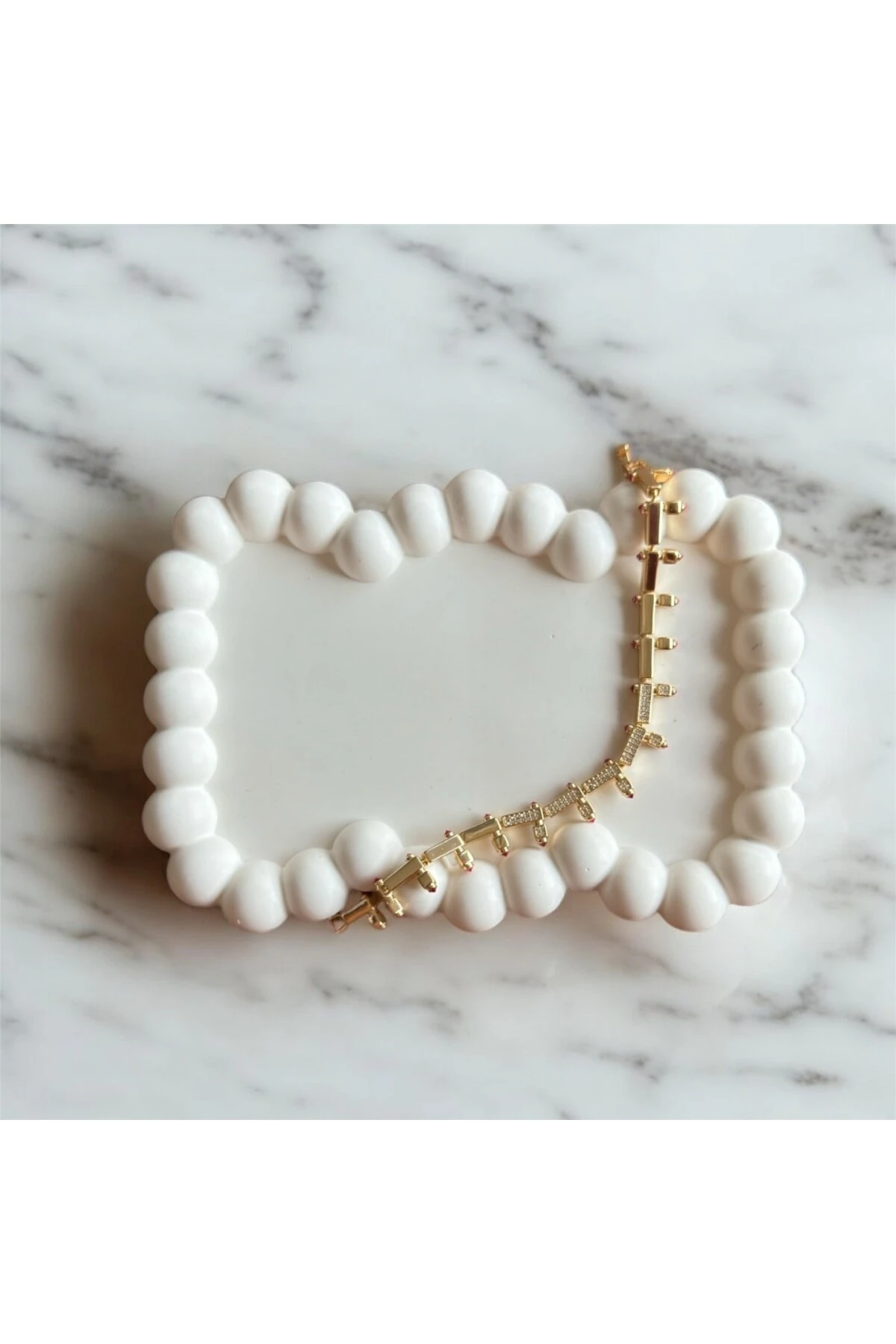 Yakut Kristal ve Baget Taşlı Sofistique L Bileklik