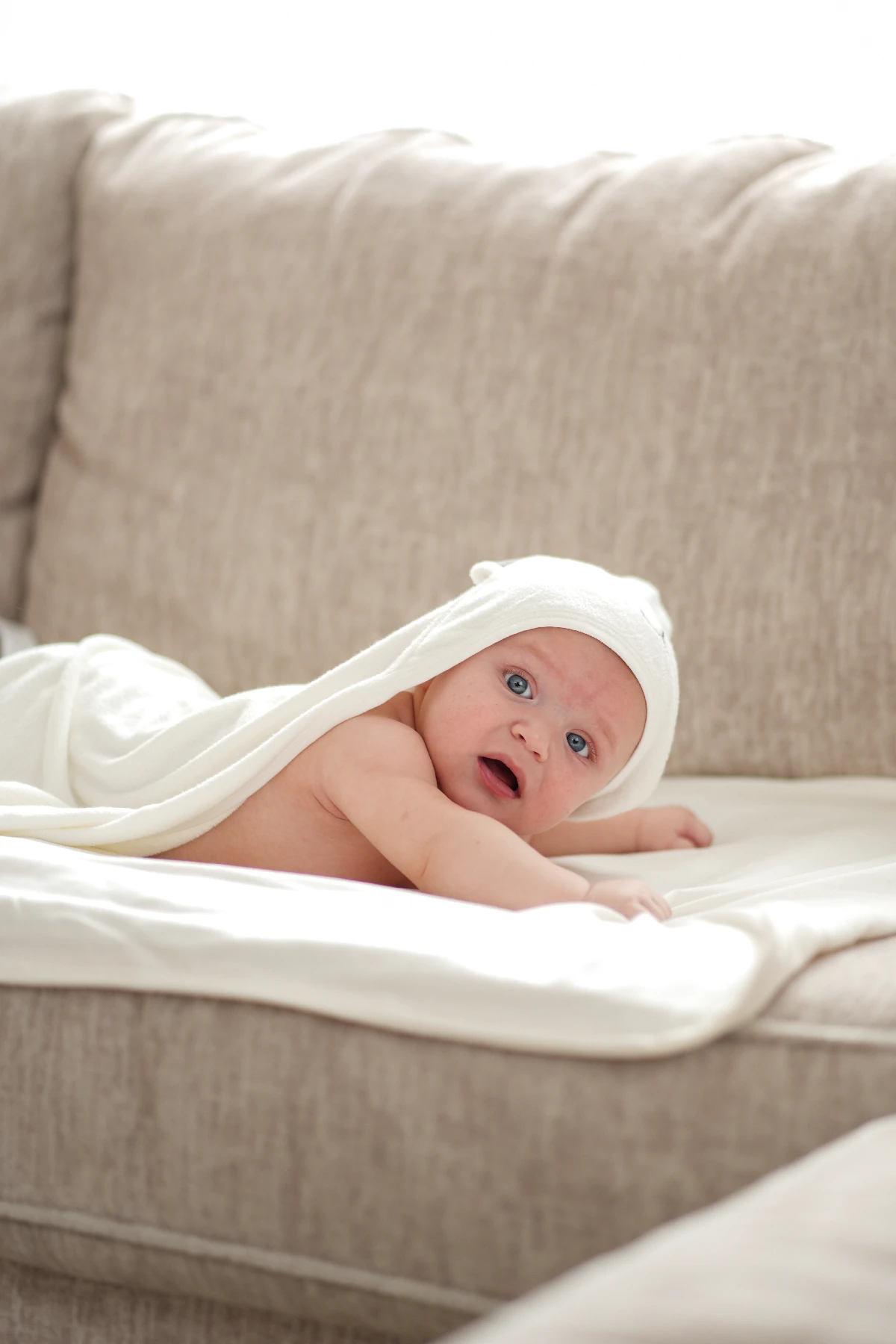 Minuche %100 Pamuk Bambu Havlu Kundak - Ayıcık Kulak Desenli Banyo Havlusu - 75X75 cm