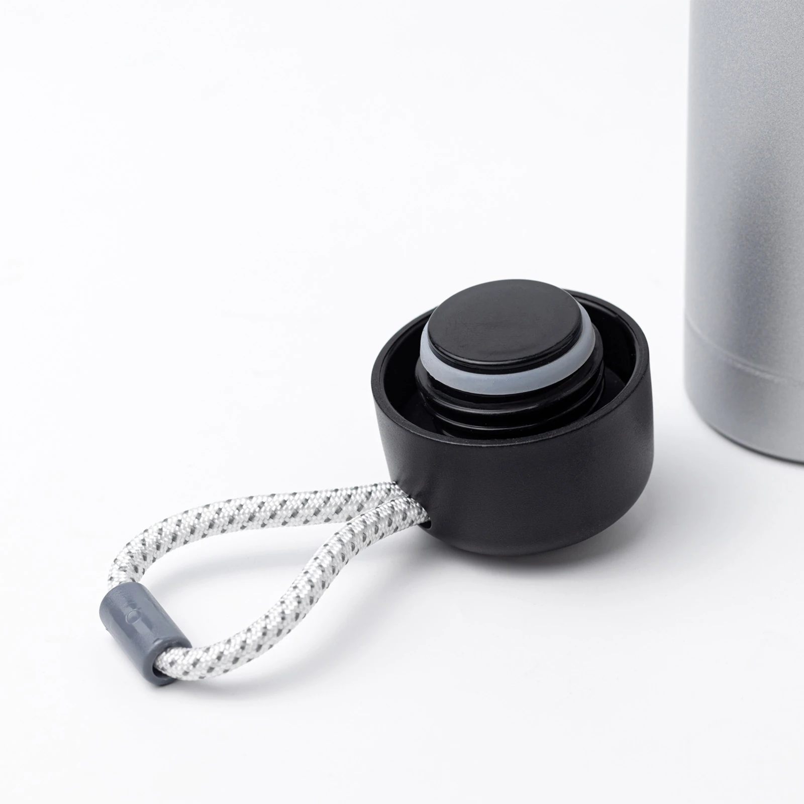 792920 CUNDA GÜMÜŞ 500 ML TERMOS