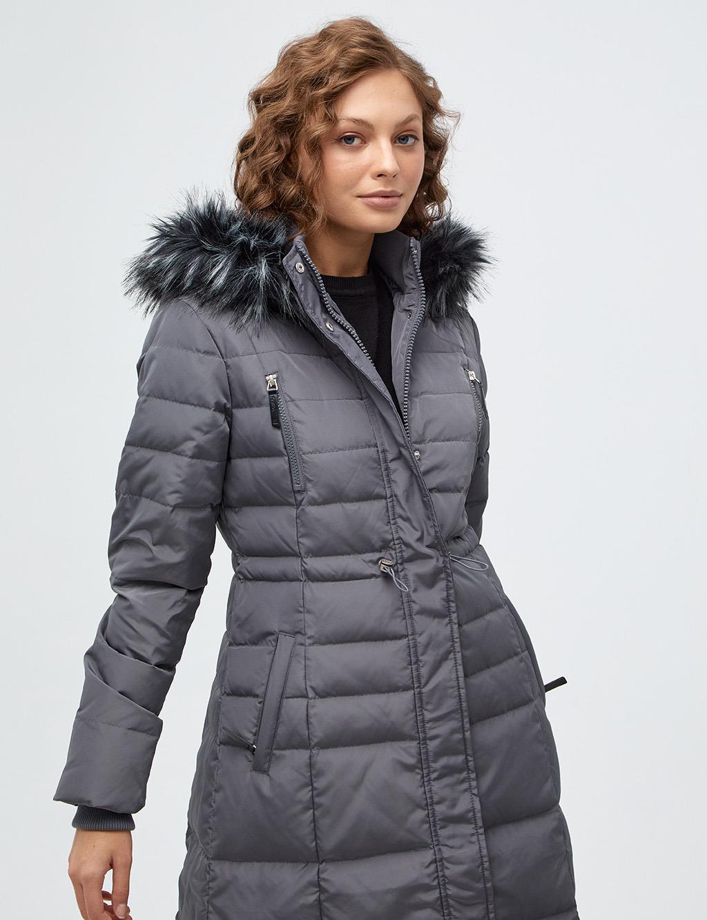 Kürklü Kapüşonlu Kaz Tüyü Mont 