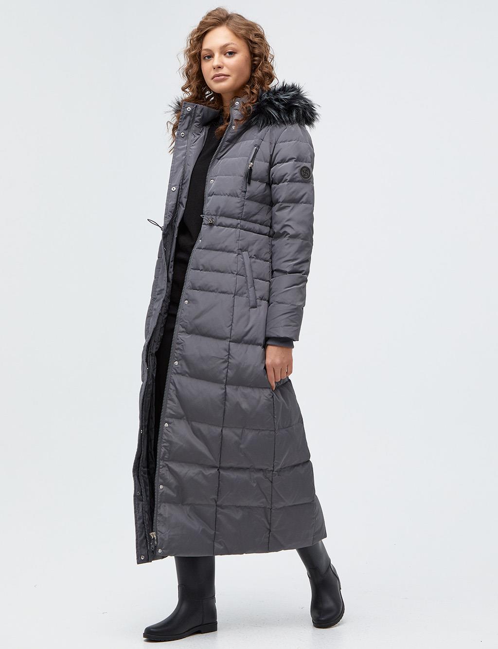 Kürklü Kapüşonlu Kaz Tüyü Mont 