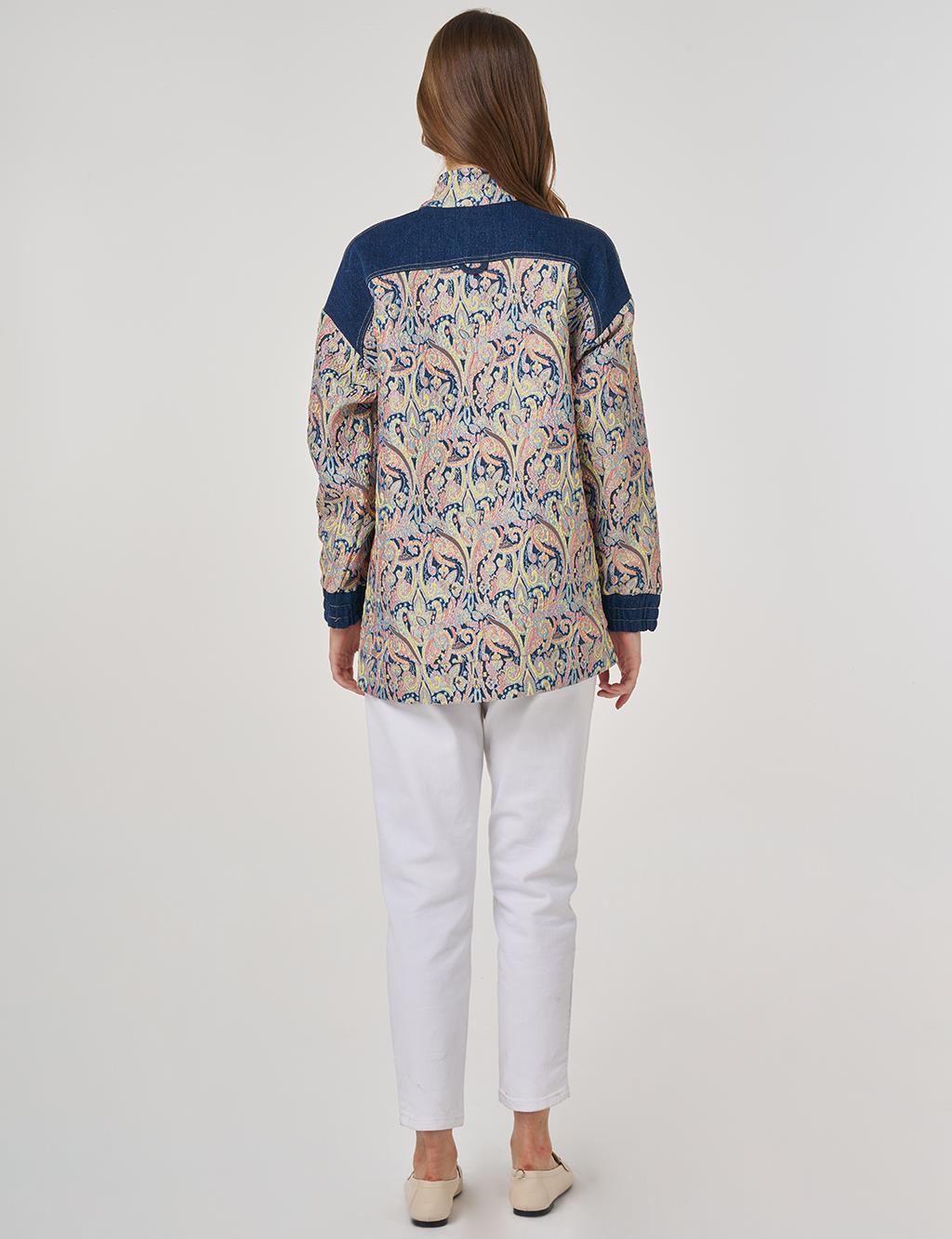 Dik Yaka Jakarlı Sweatshirt