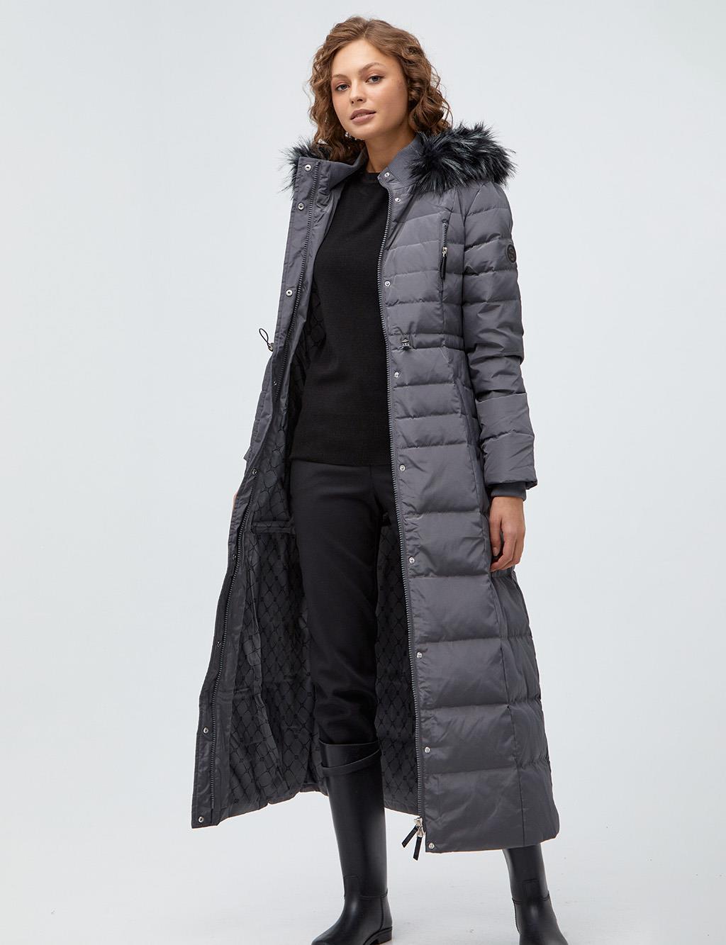 Kürklü Kapüşonlu Kaz Tüyü Mont 