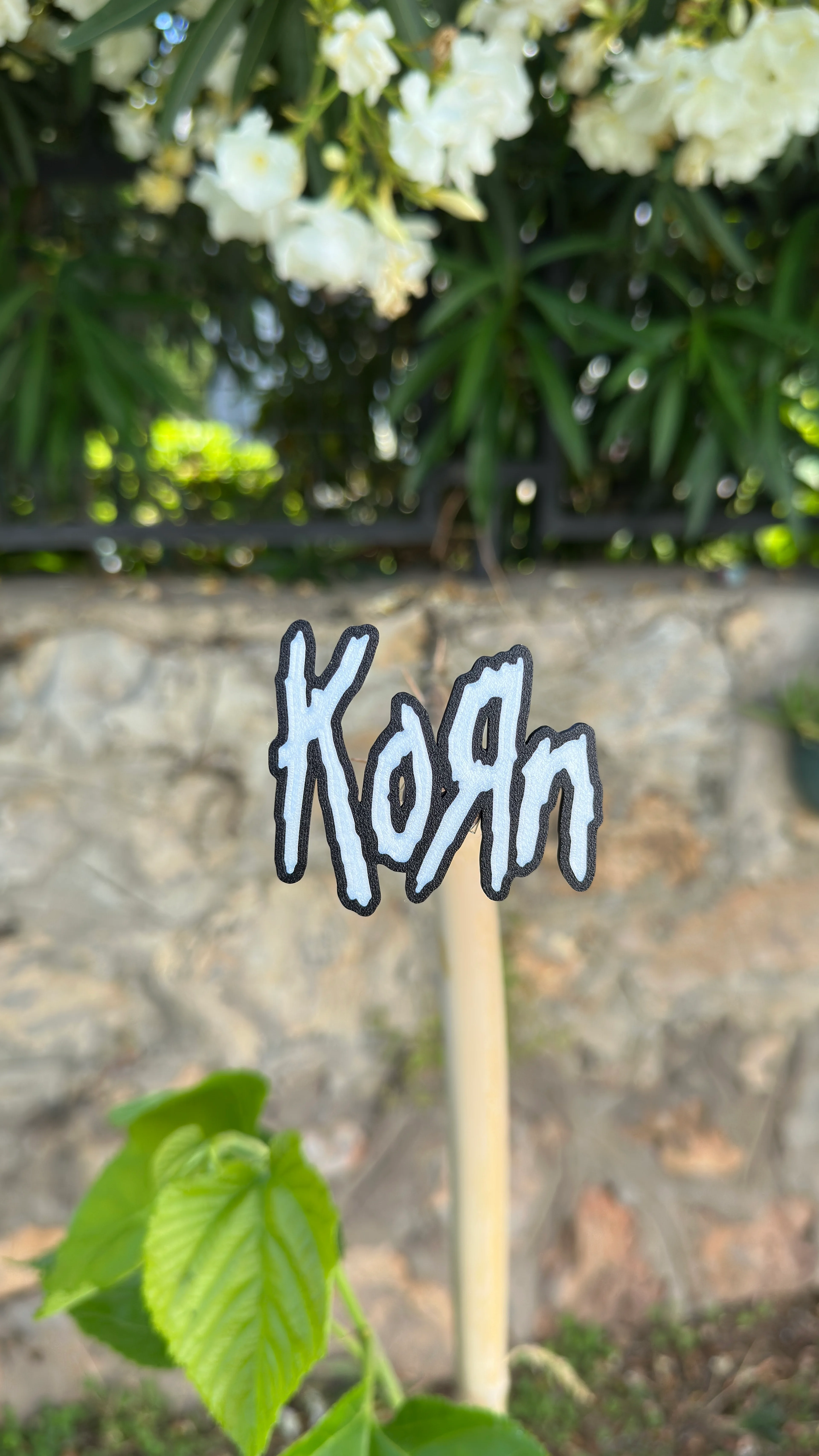 KoRn Magnet