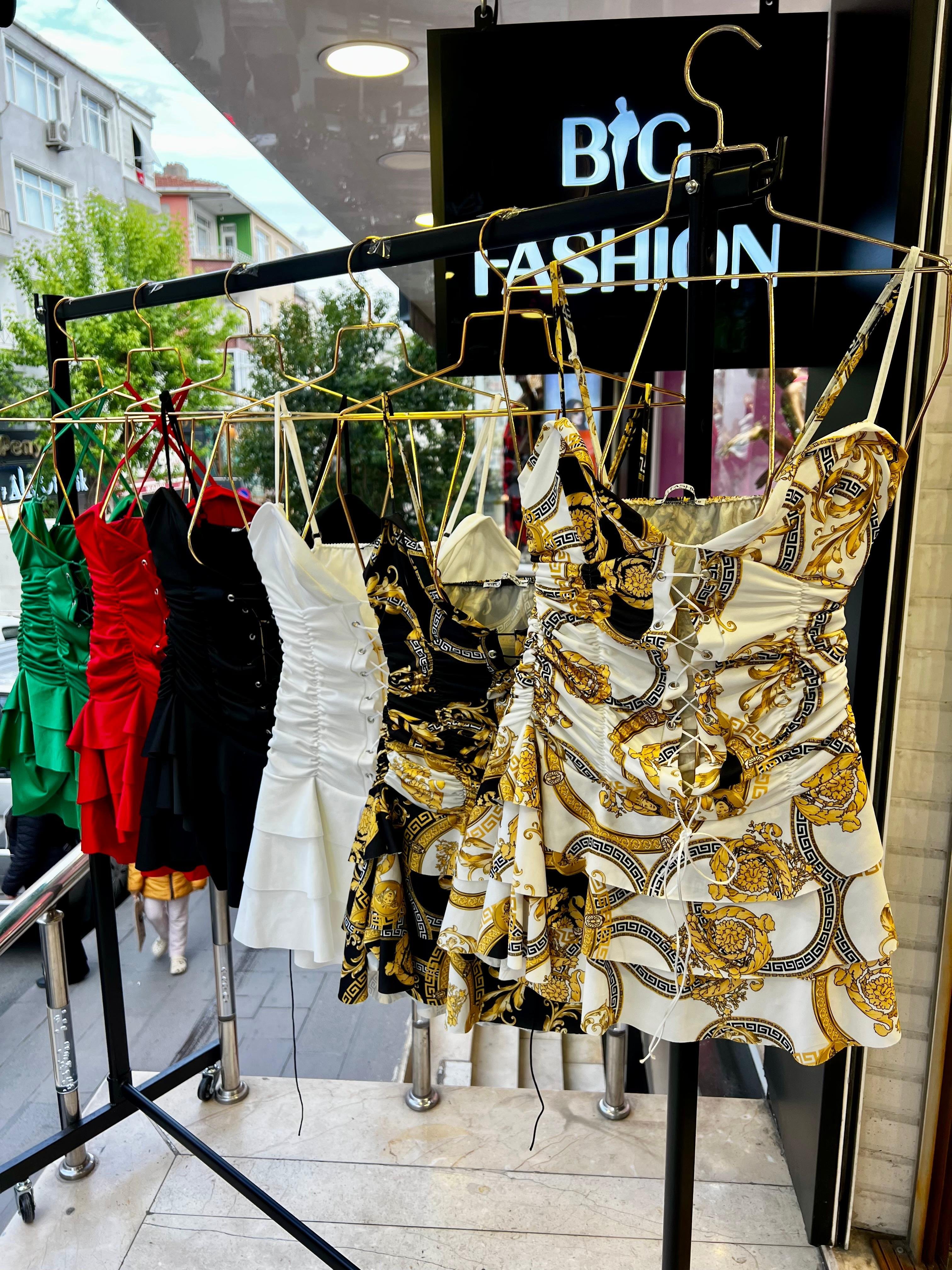 Kuşgözü detay fırfırlı büzgülü mini elbise - Siyah Gold