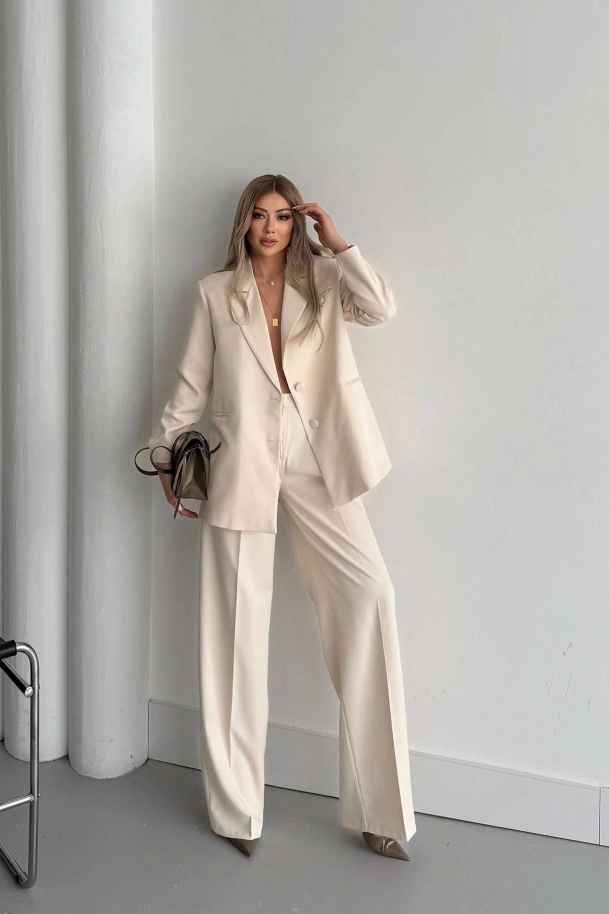 Kadın Krem Düğme Detay Blazer Ceket Pantolon Takım Elbise