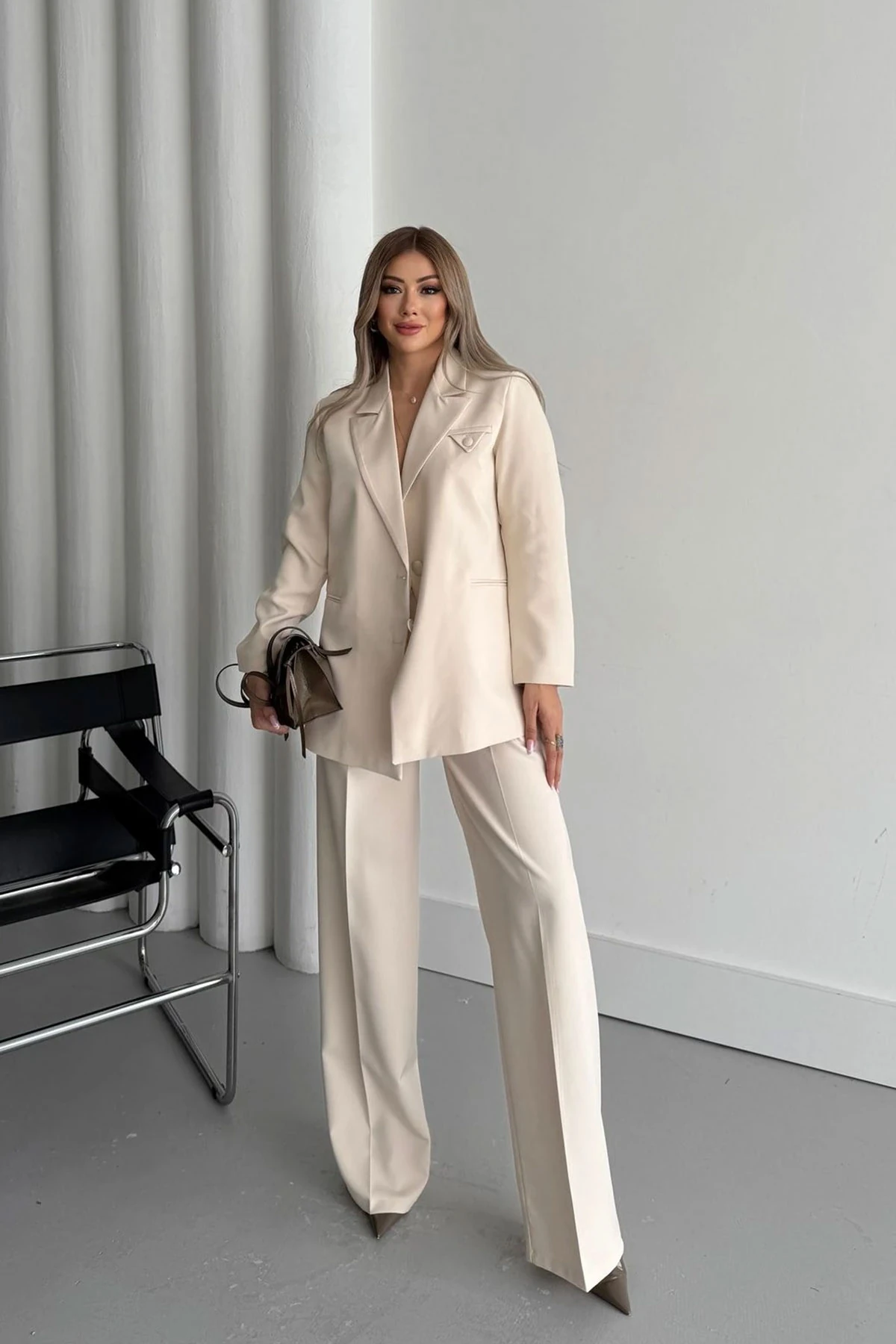 Kadın Krem Düğme Detay Blazer Ceket Pantolon Takım Elbise