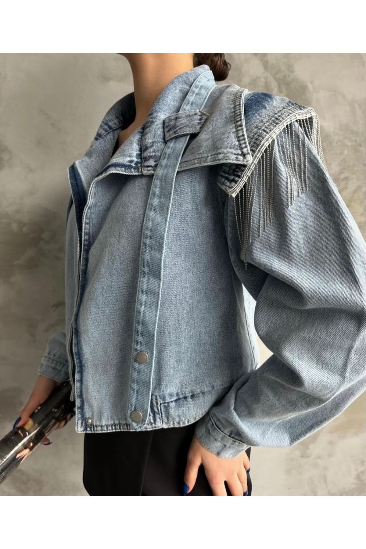 Kadın Vatka Zincir Detay Kısa Kot Ceket (Denim)