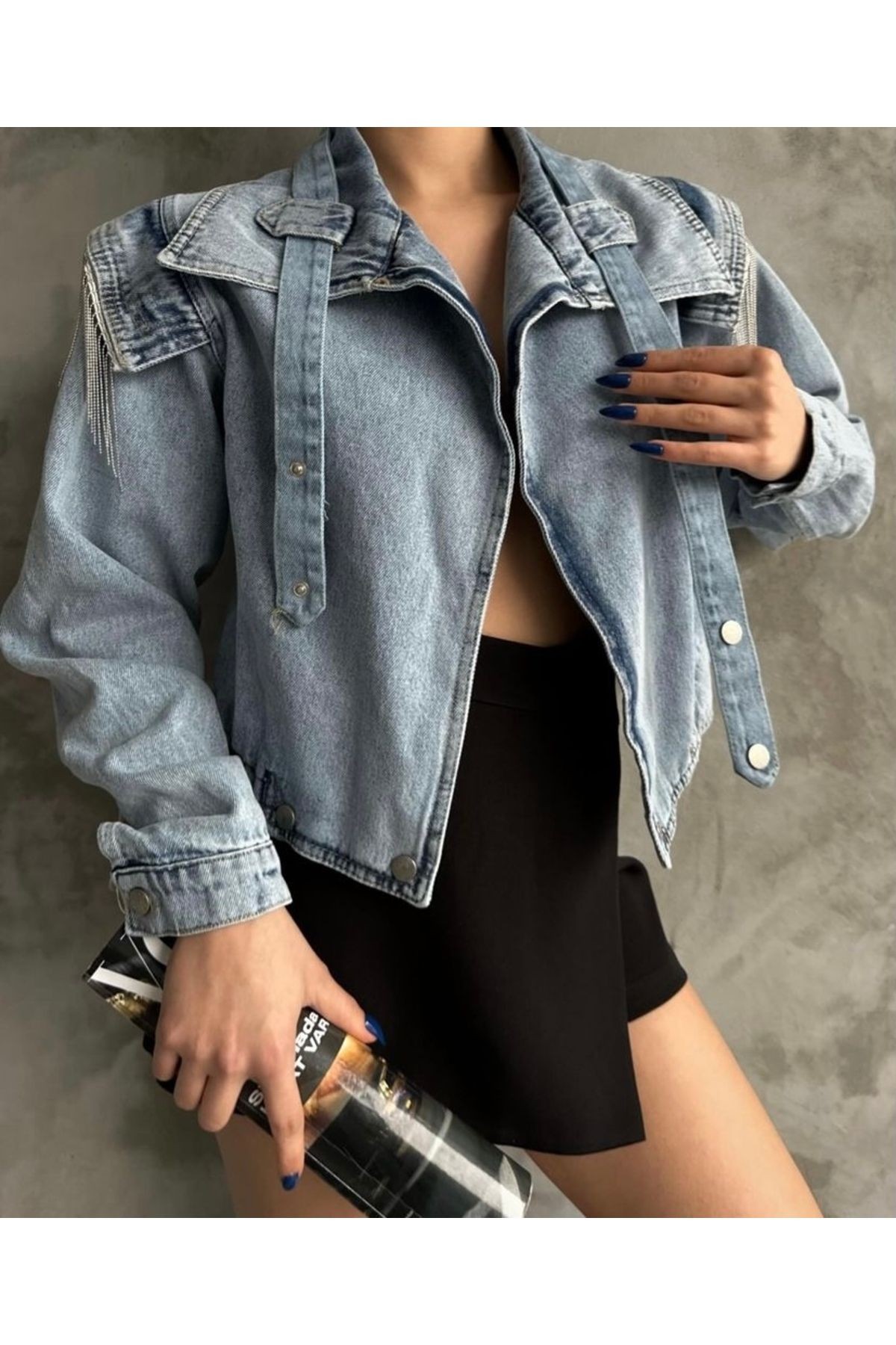Kadın Vatka Zincir Detay Kısa Kot Ceket (Denim)