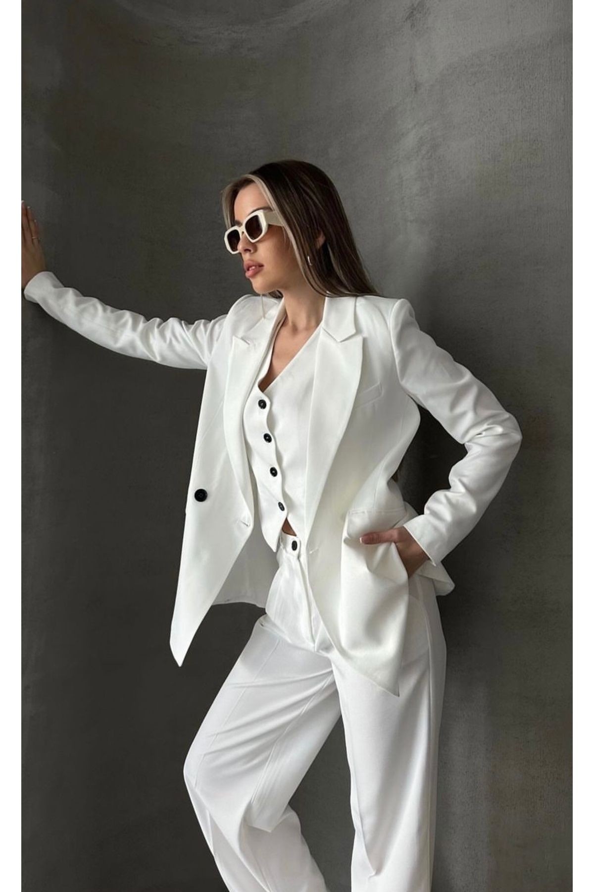 Kadın Beyaz Yelekli Blazer Ceket Pantolon Takım