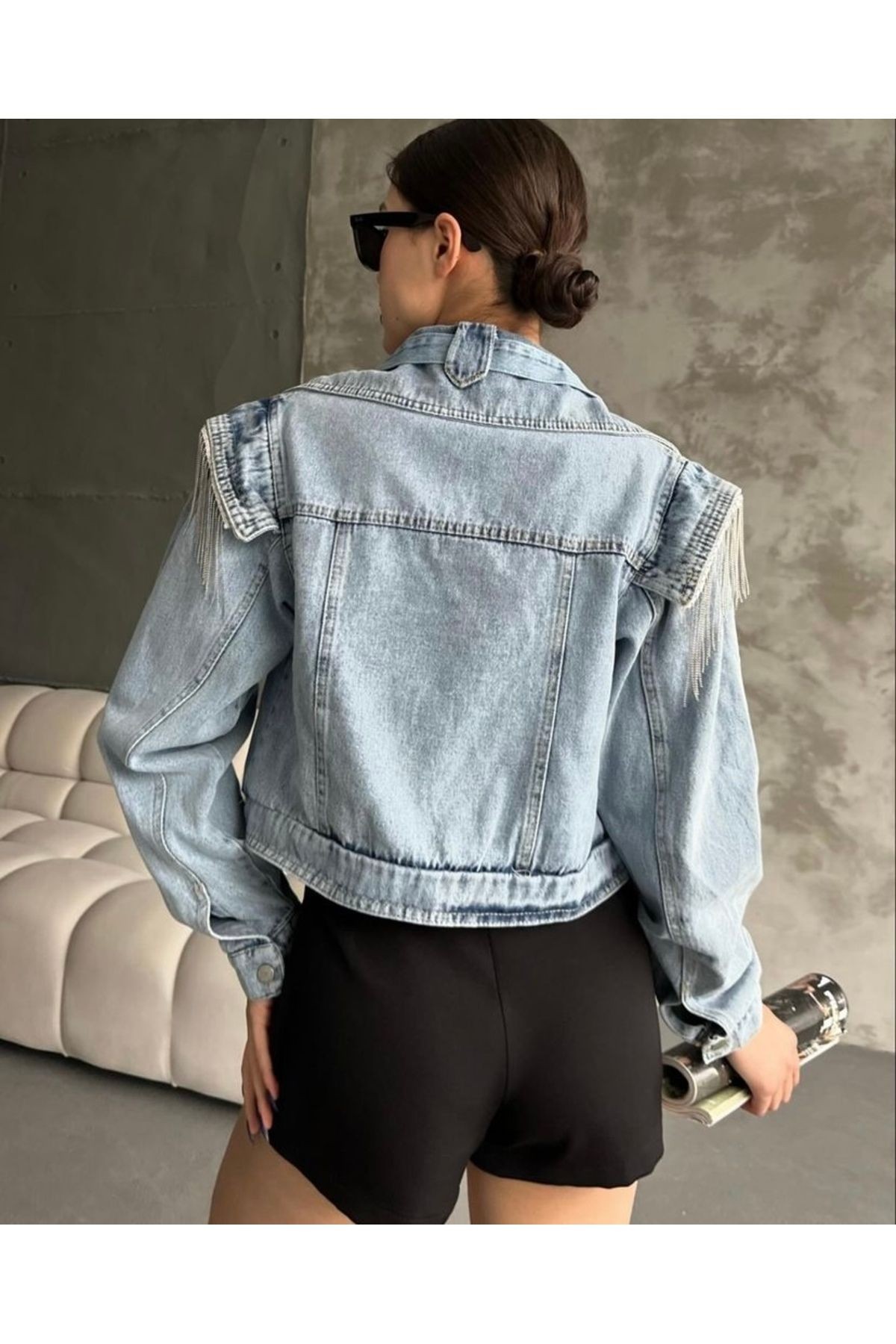 Kadın Vatka Zincir Detay Kısa Kot Ceket (Denim)