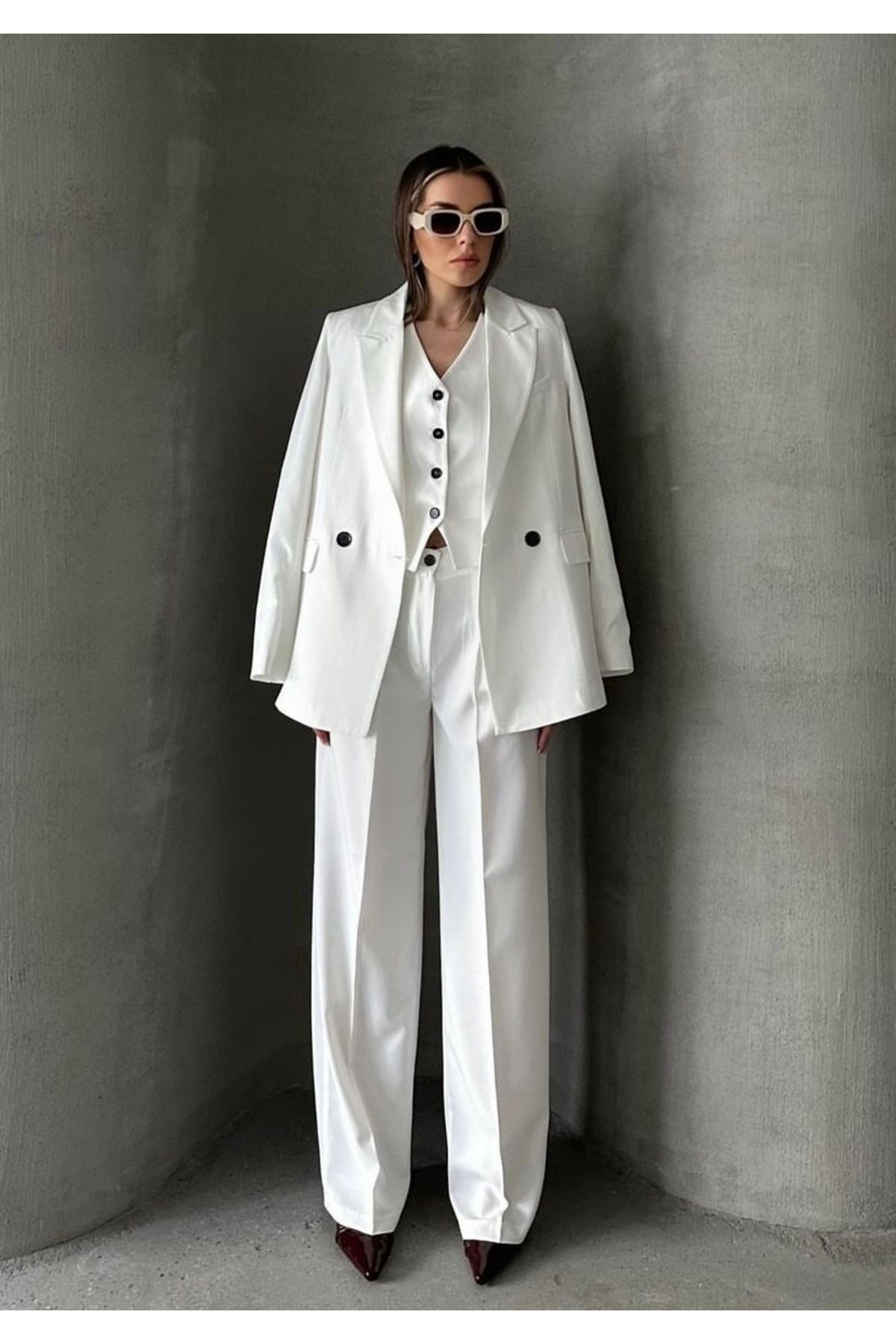 Kadın Beyaz Yelekli Blazer Ceket Pantolon Takım