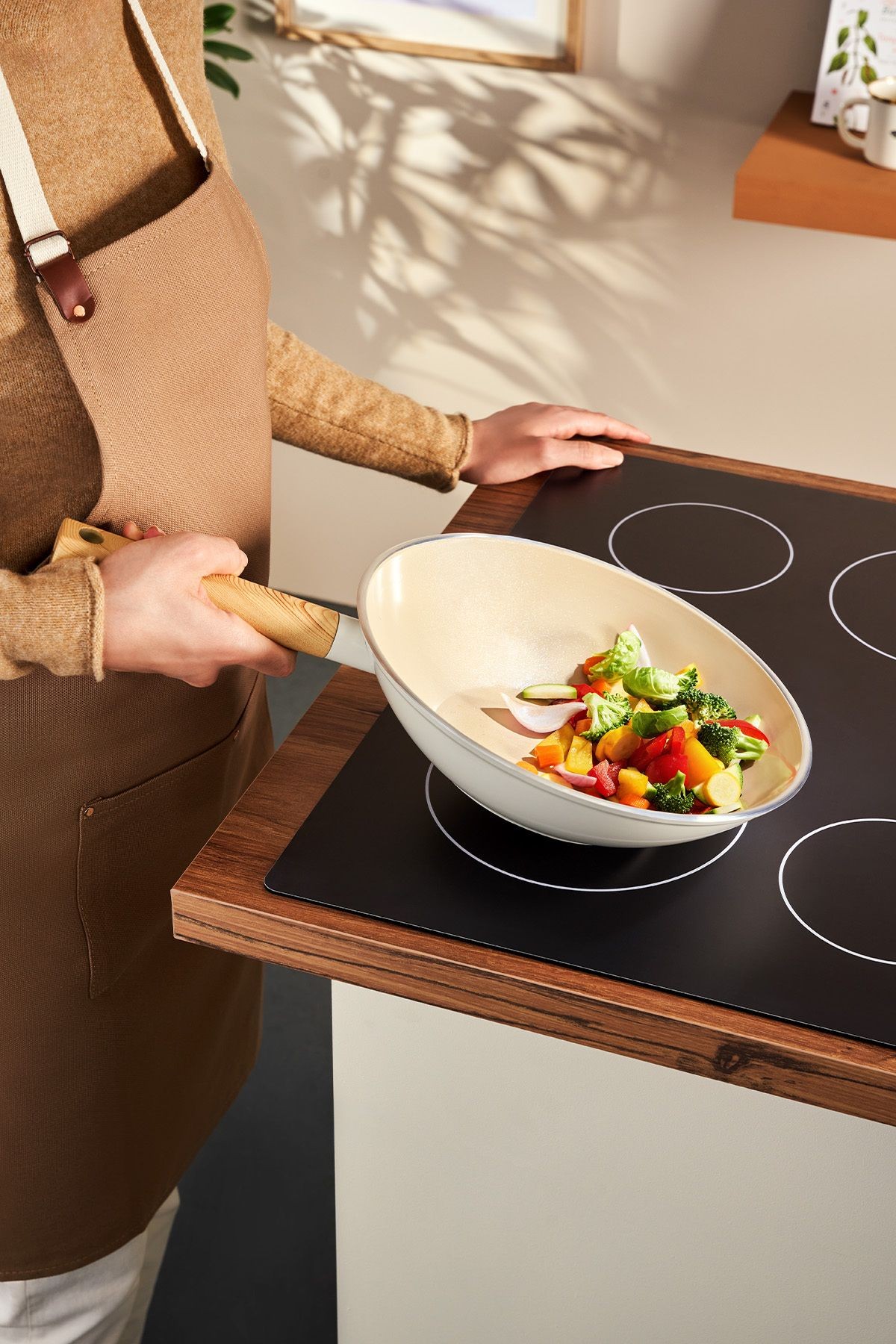 Swiss Crystal 28 Cm Wok Tavası
