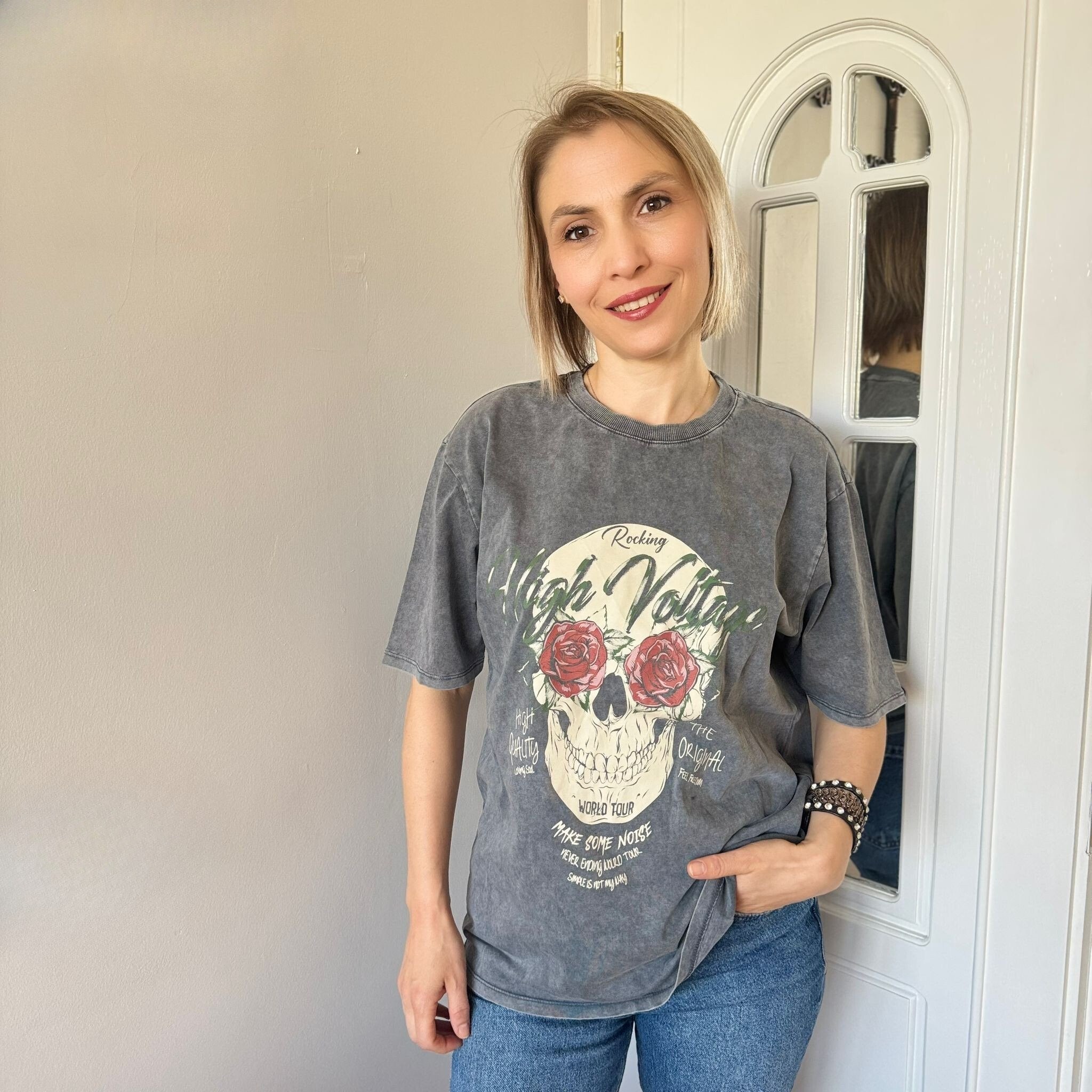Yıkamalı Kuru Kafa Desenli T-shirt