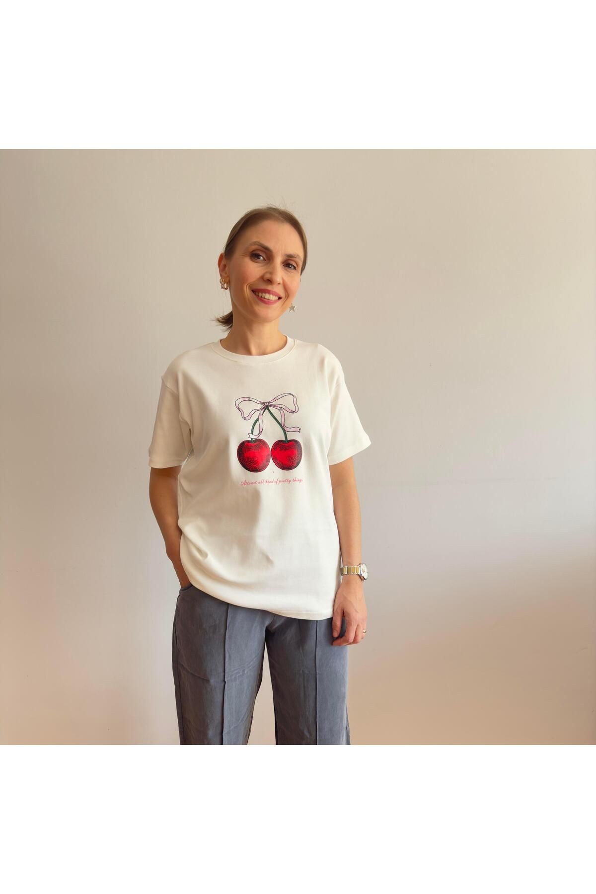 Kiraz Baskılı T-shirt