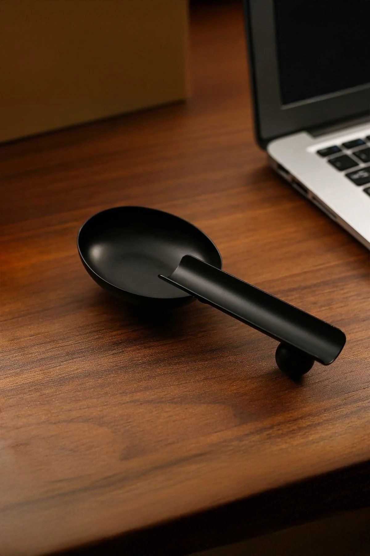 Ayaklı Siyah Çelik Puro Küllüğü Küllük rd58sy