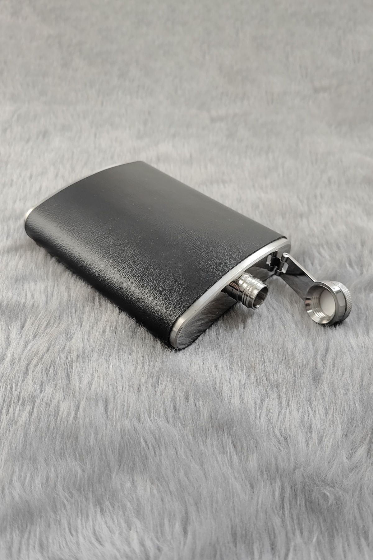 Çelik 8 oz Siyah Deri Kaplı 240 ml İçki Matarası rd55