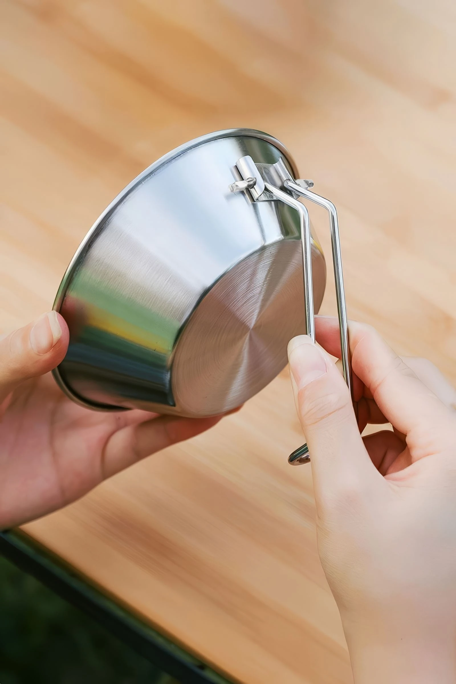 Çelik 275 ml Katlanır Kulp Ölçekli Kamp Ve Piknik Kasesi mt102