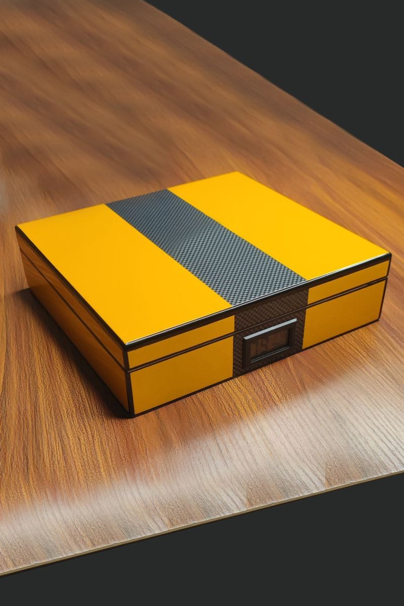 Falconetti Sarı Karbon Fiber Humidor Puro Kutusu rc60