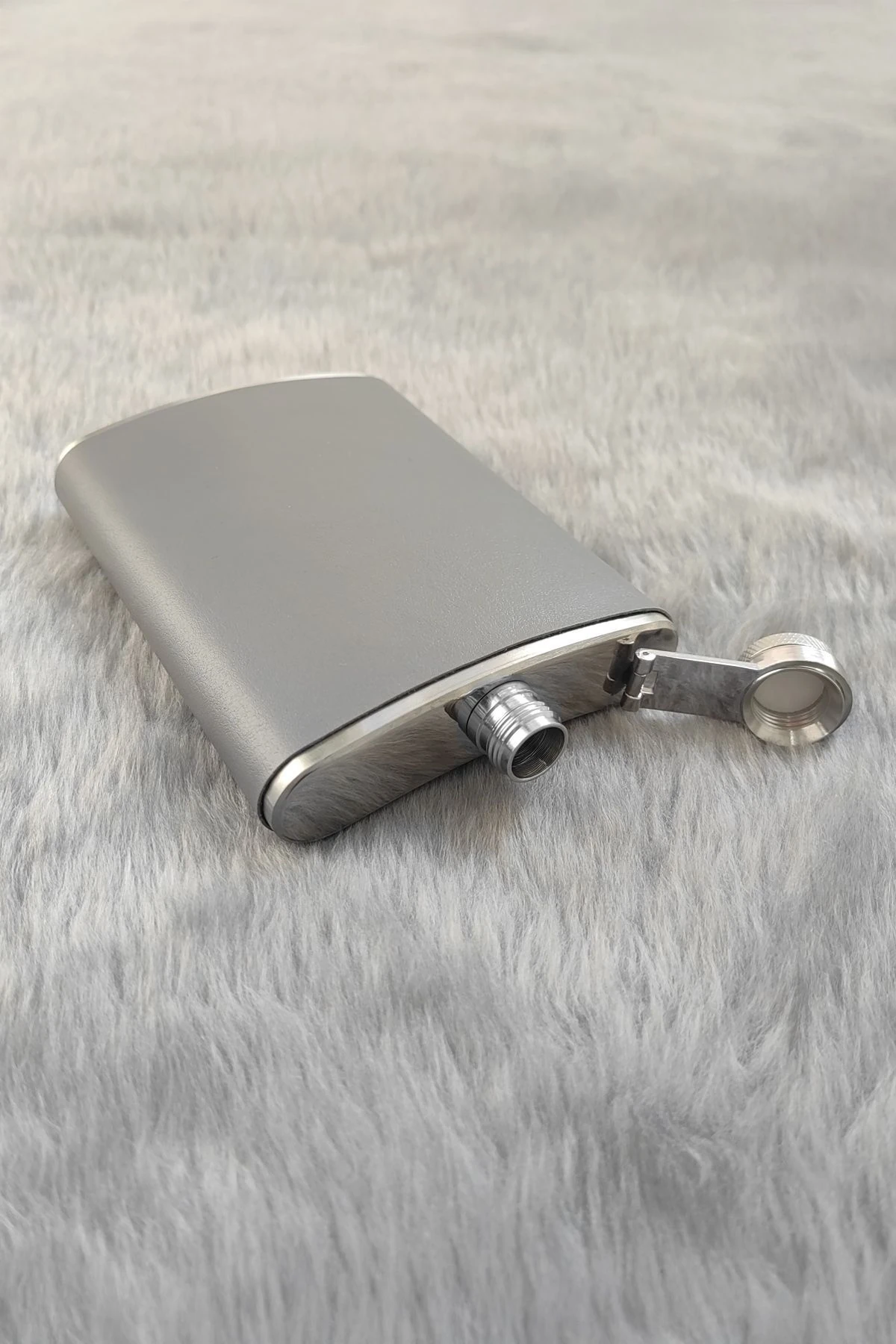 Çelik 8 oz Gri Deri Kaplı 240 ml İçki Matarası rd56