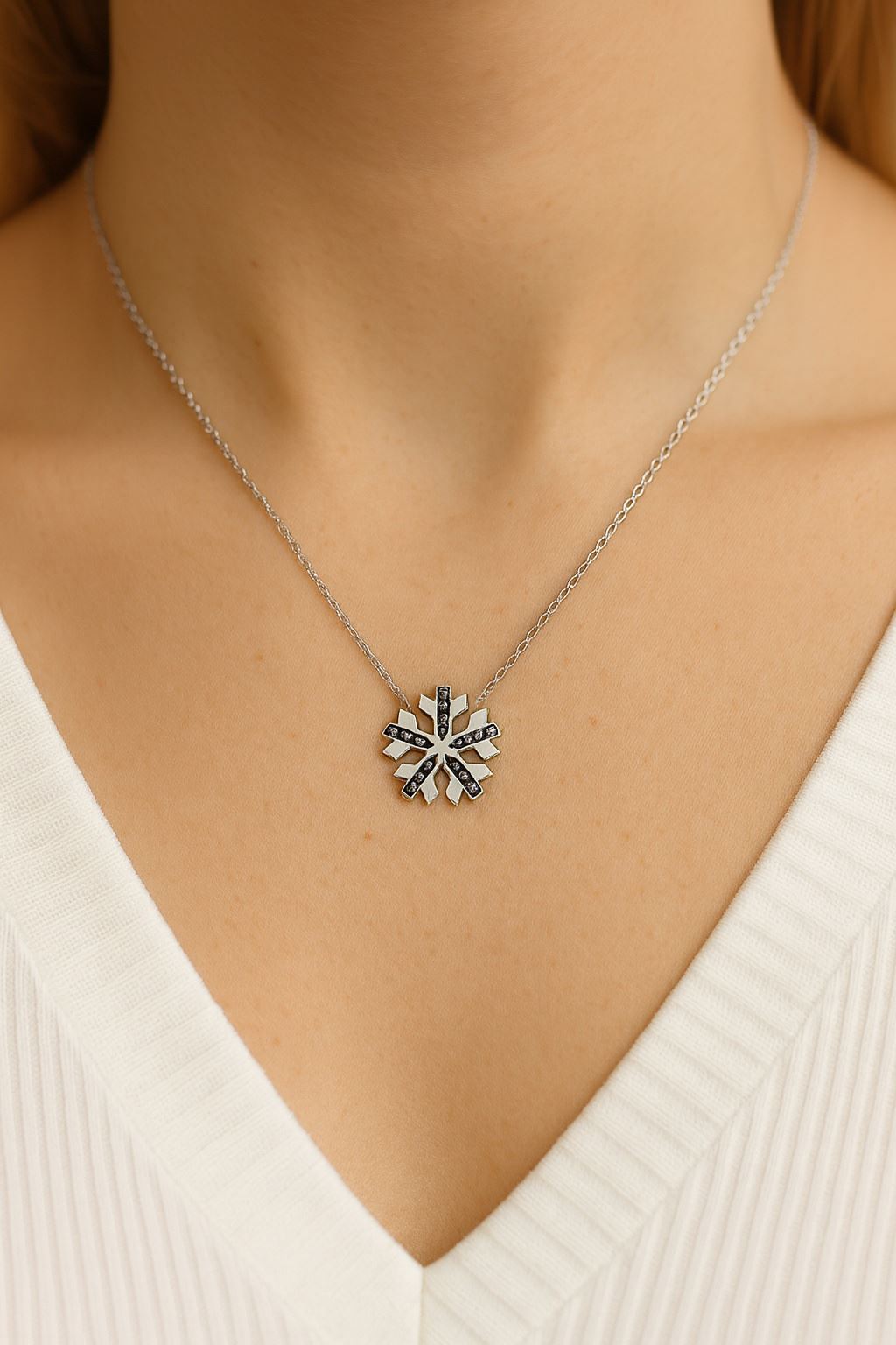 Chavin Silver Kar Tanesi Zirkon Taşlı Gümüş Kolye dy67sy