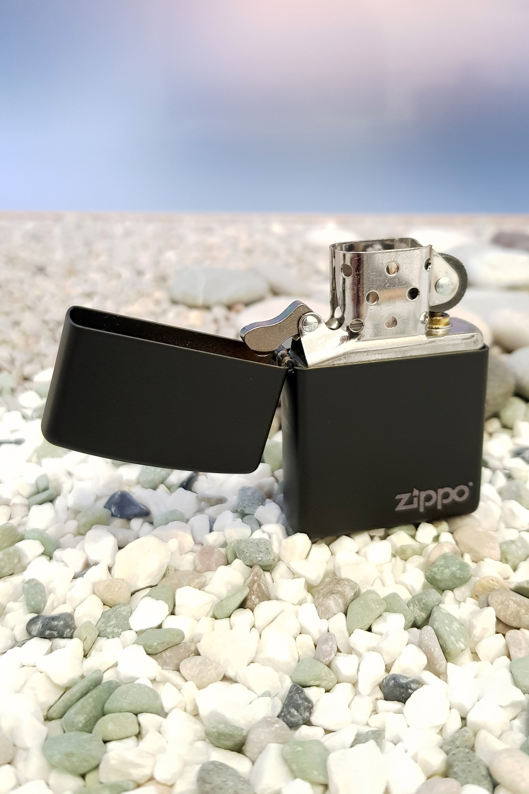 Zippo Çakmak Mat Siyah Hediyelik Kutu Benzin Taş Set du10-067277