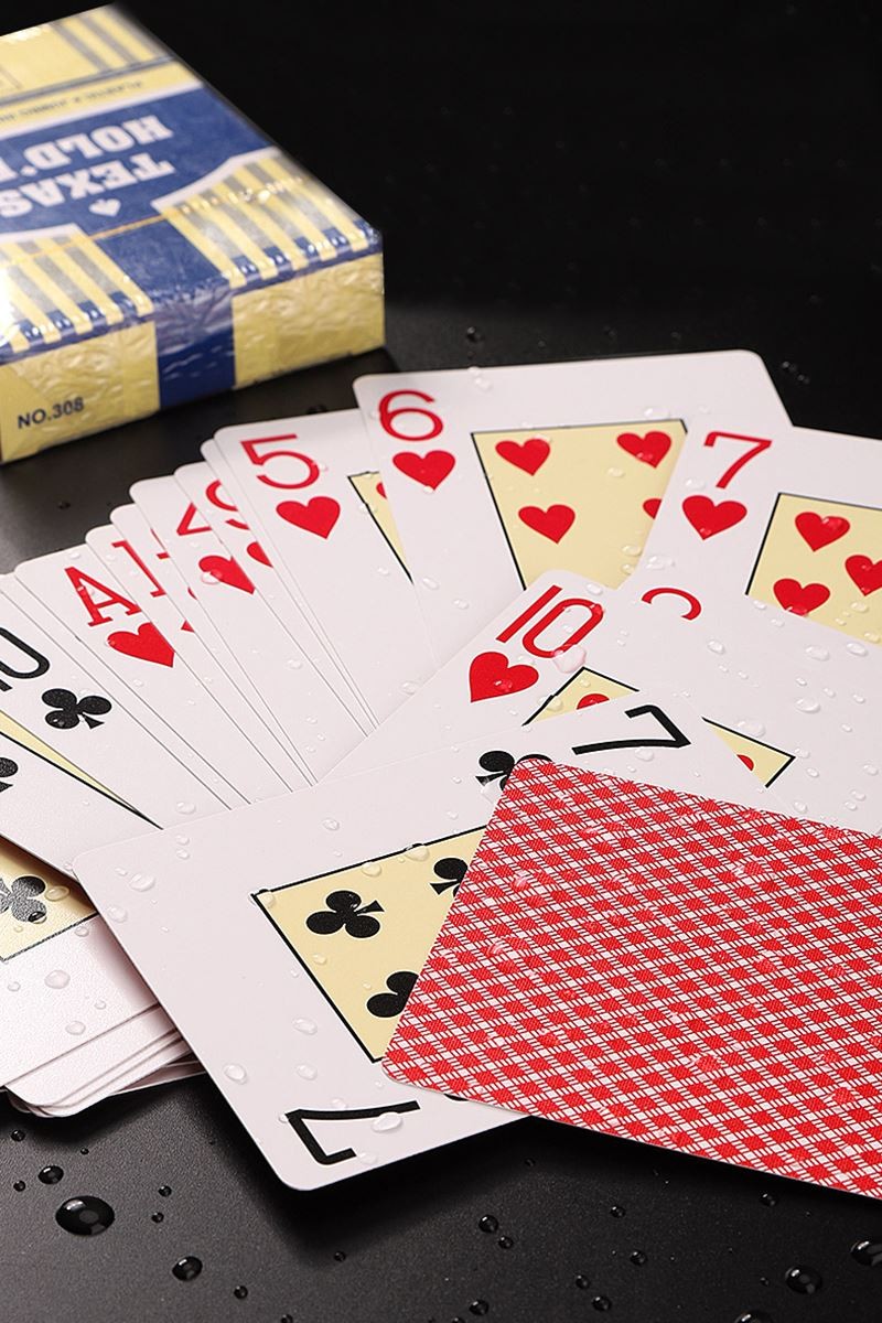 Kırmızı Jumbo Pvc Su Geçirmez Jumbo Blackjack iskambil Oyun Kağıdı cin385kr