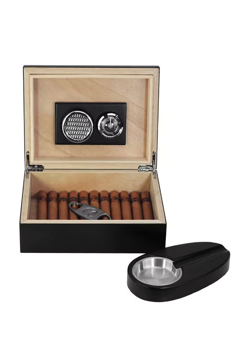 Falconetti Küçük Mat Siyah Humidor Puro Kutusu Küllük Makas Seti rd25