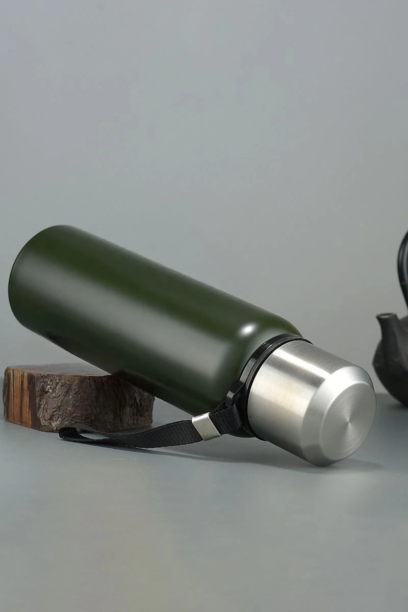 304 L Çelik 750 ml Yeşil Kamp Piknik Termos Tutmalı Termos cin491ys