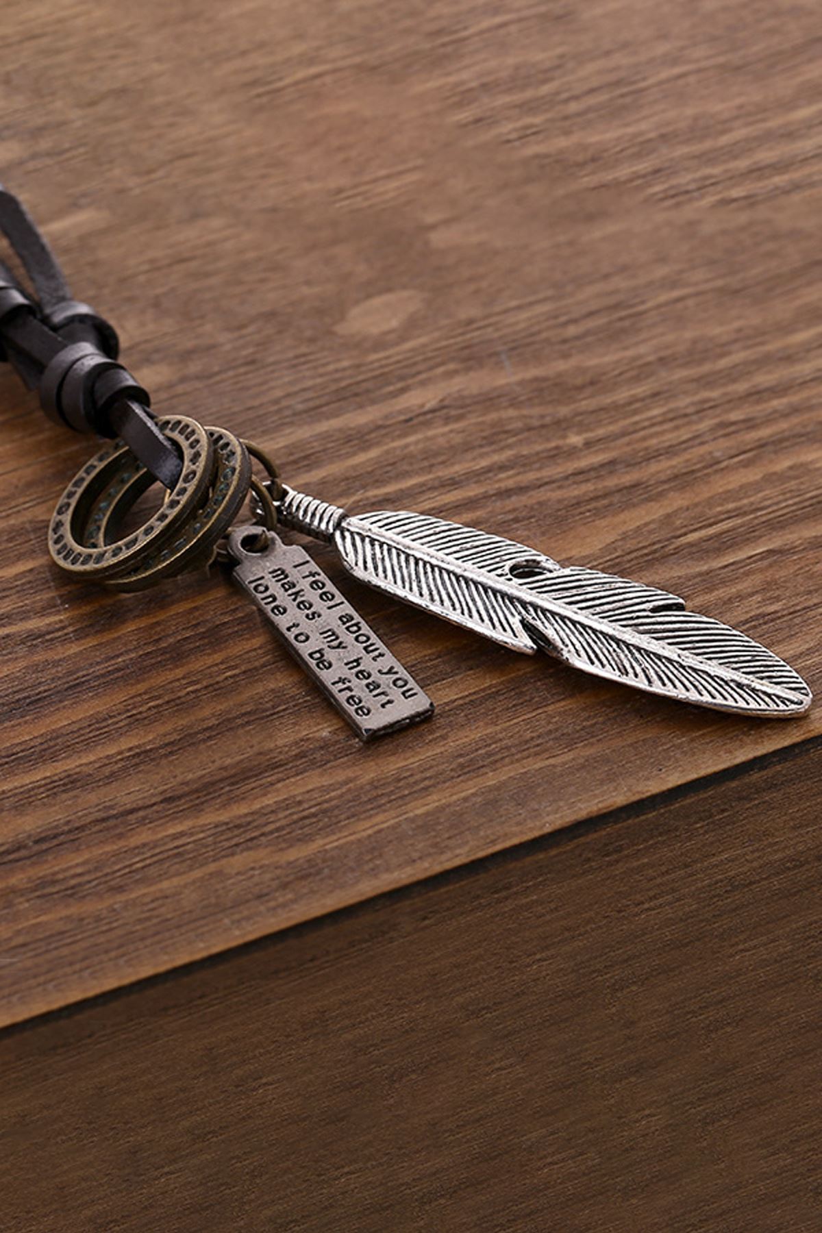 Chavin Kartal Şans Tüyü Dizayn Erkek Deri İpli Kolye cy21