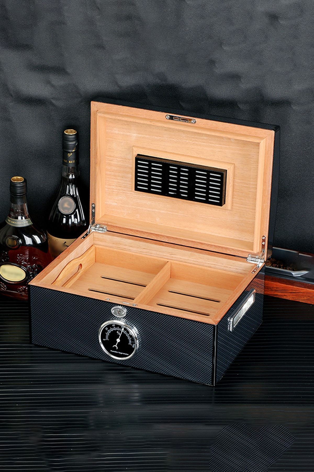 Falconetti Siyah Karbonfiber 2 Katlı Humidor Puro Kutusu rc05