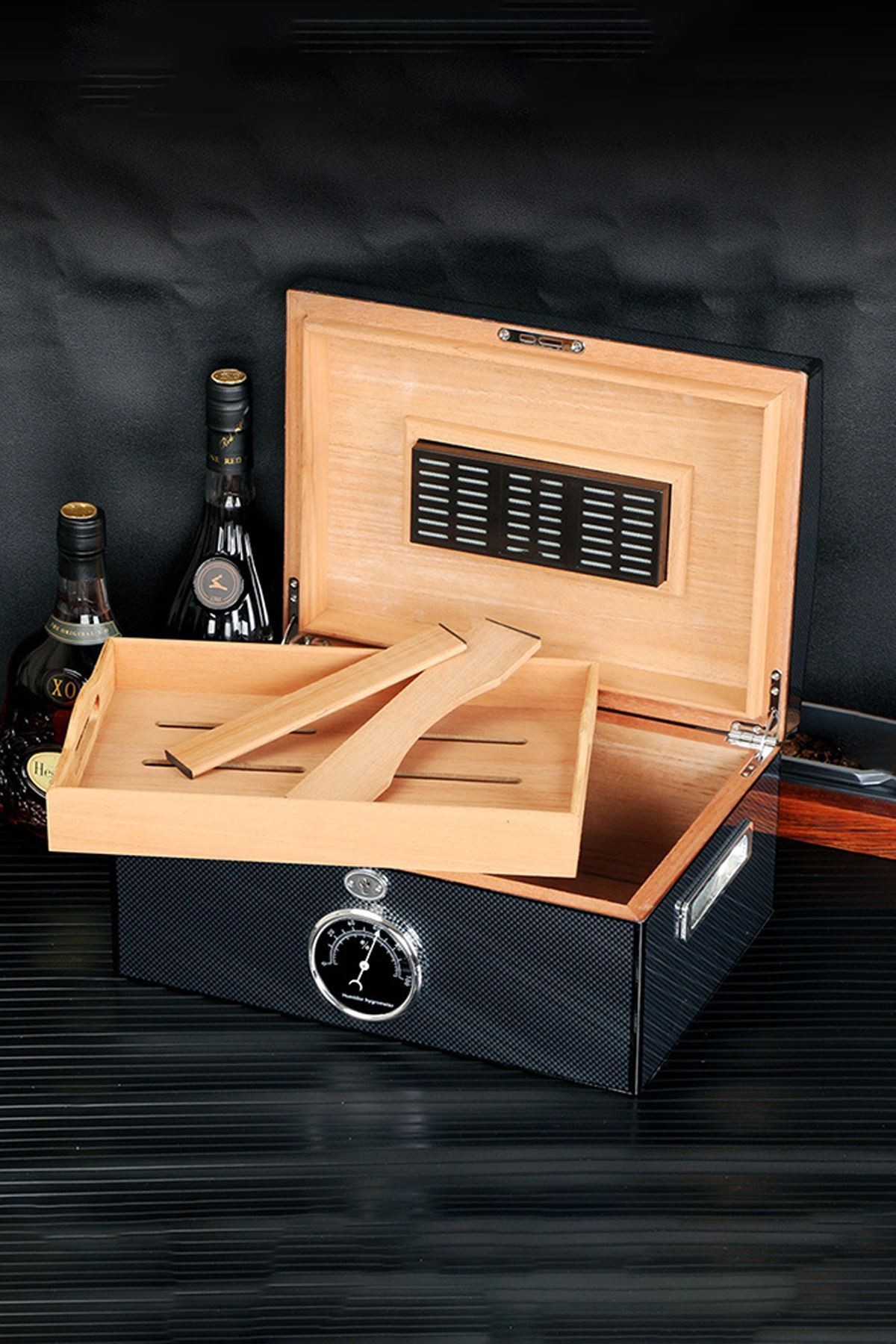 Falconetti Siyah Karbonfiber 2 Katlı Humidor Puro Kutusu rc05