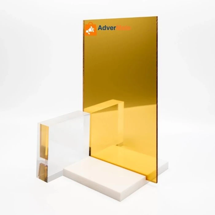 Miroir en plexiglas et feuille acrylique