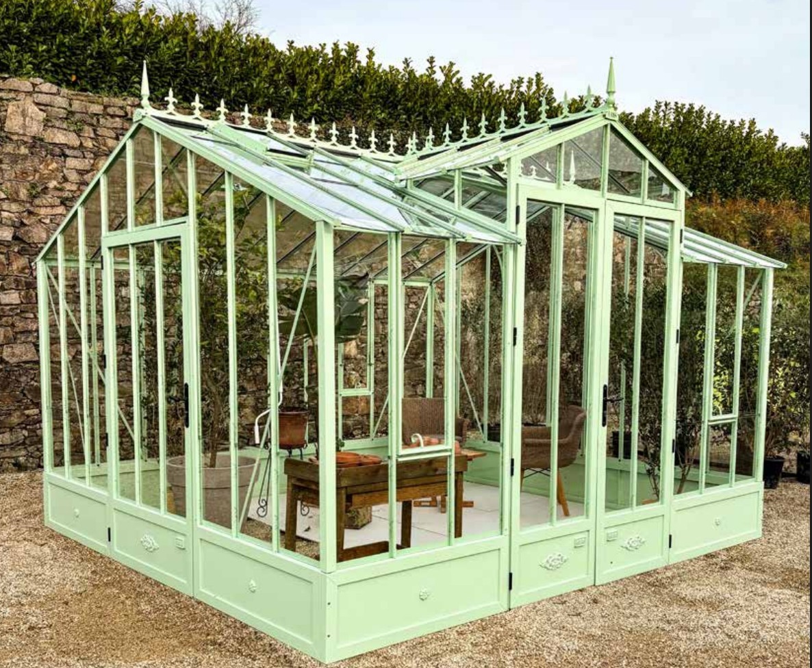 LAMS - THE CLASSIQUE GLASSHOUSE - WITH DORMER